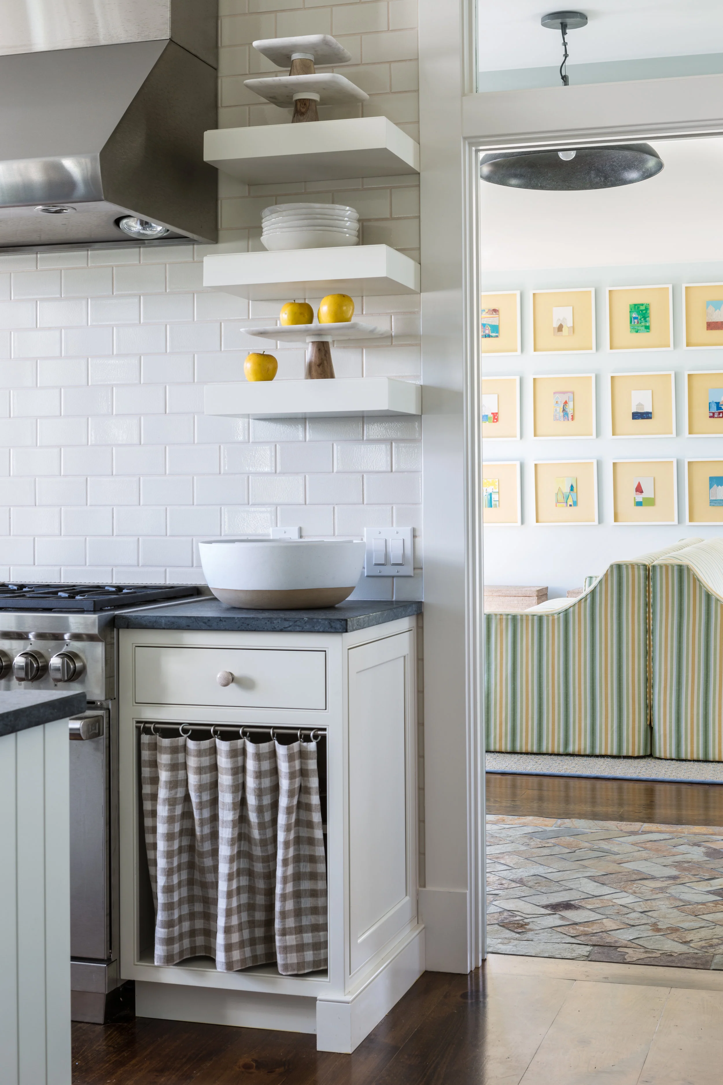 Clean White Kitchen (Copy)