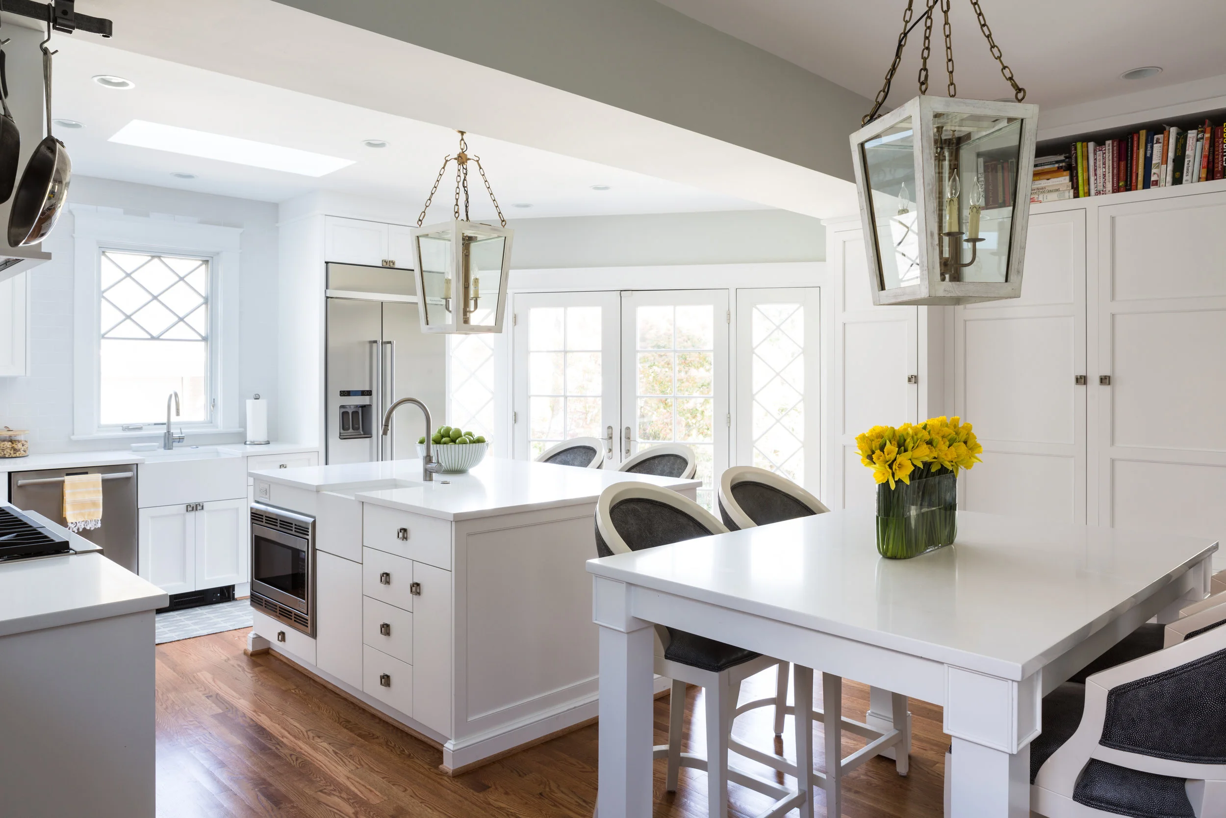 Kitchen with Built-In Mudspace (Copy)