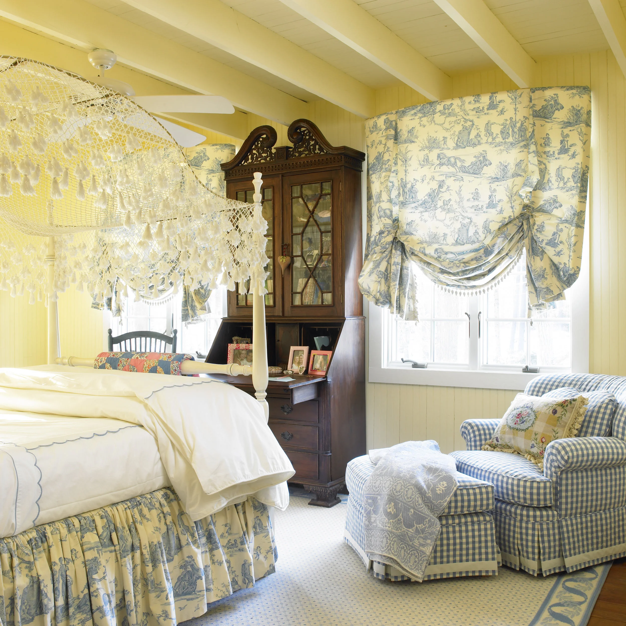 Girls Room Fit for a Princess (Copy)