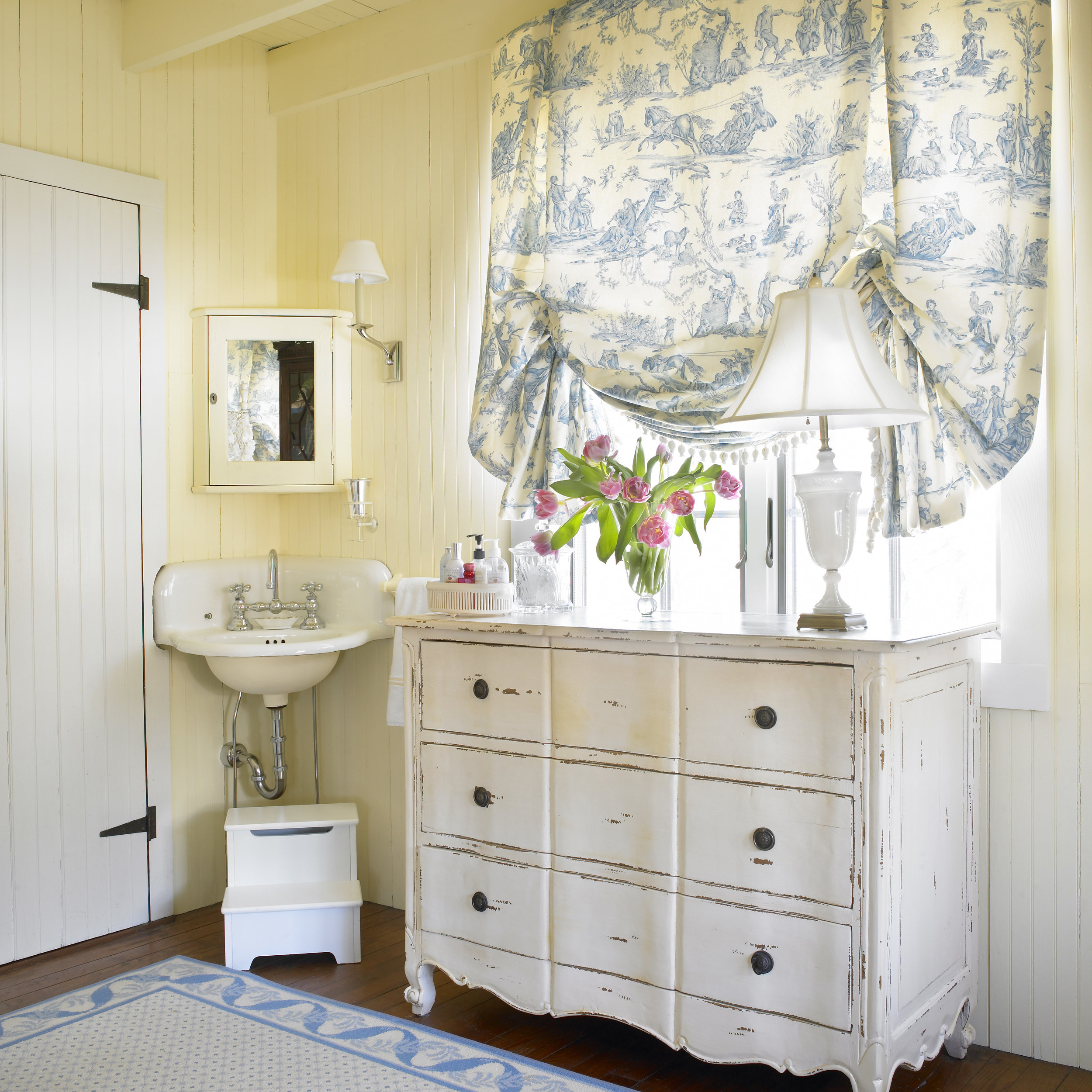 Girls Room Chest (Copy)