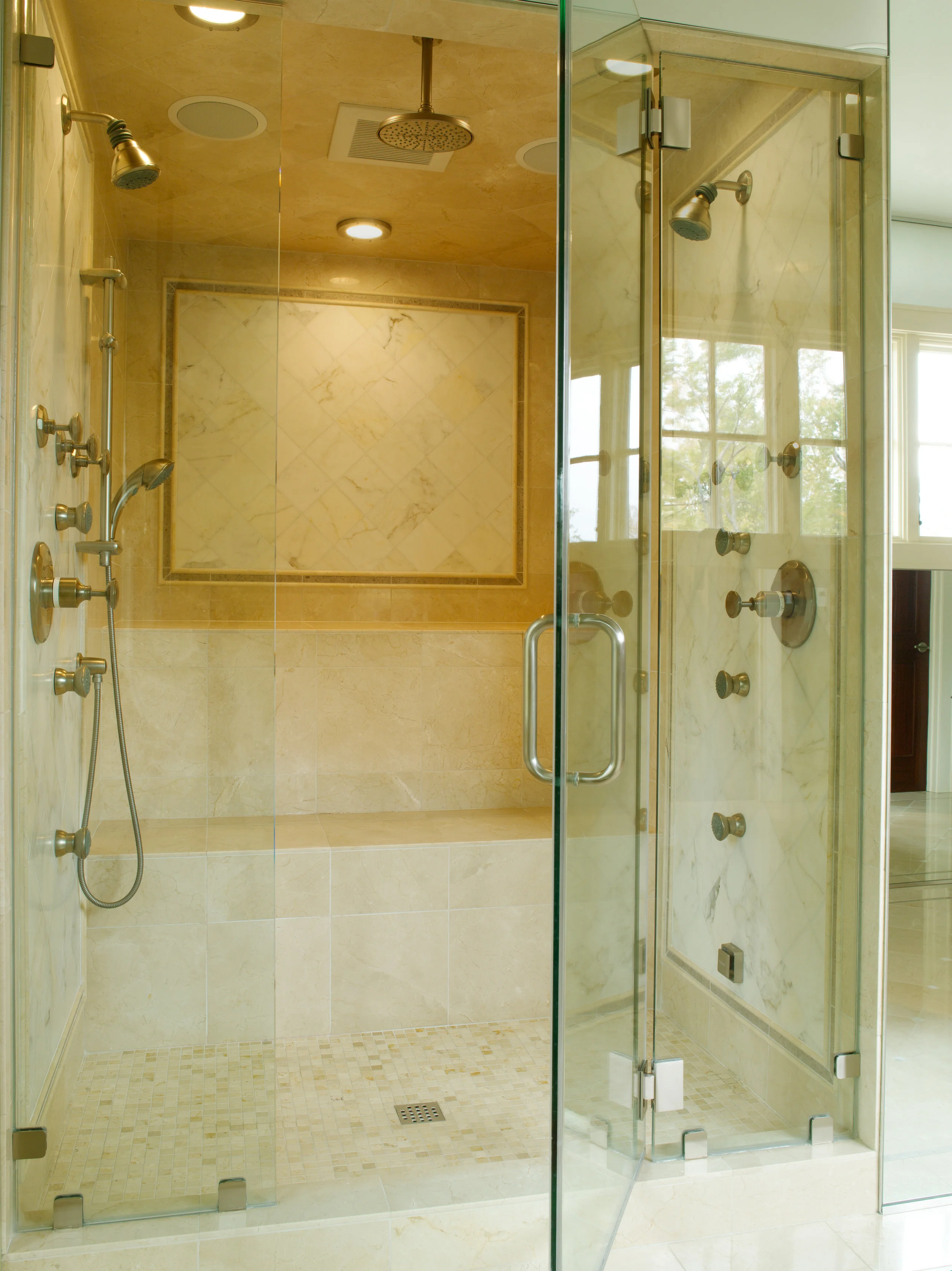 Master Shower with Dual Controls (Copy)