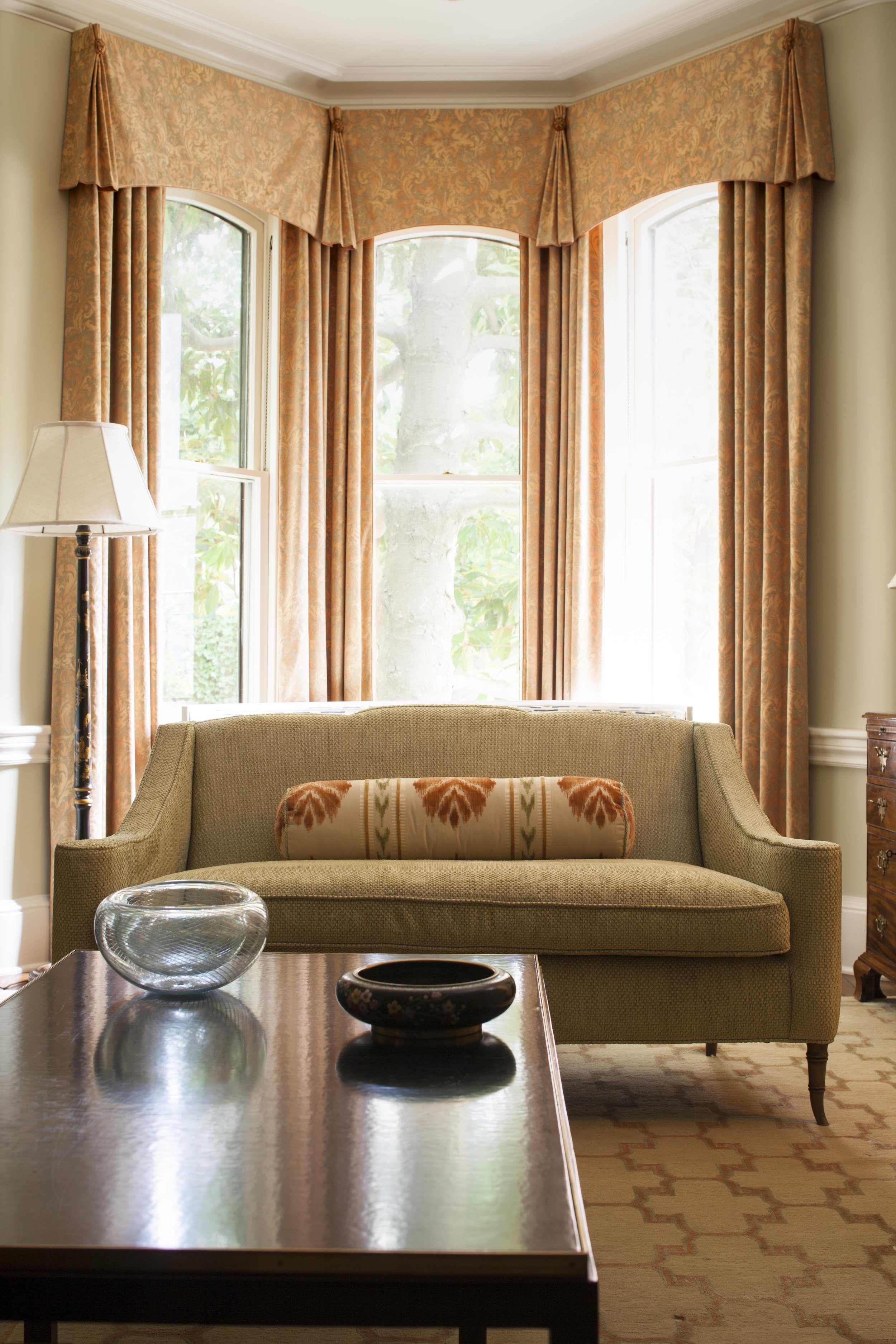 Living Room Settee (Copy)