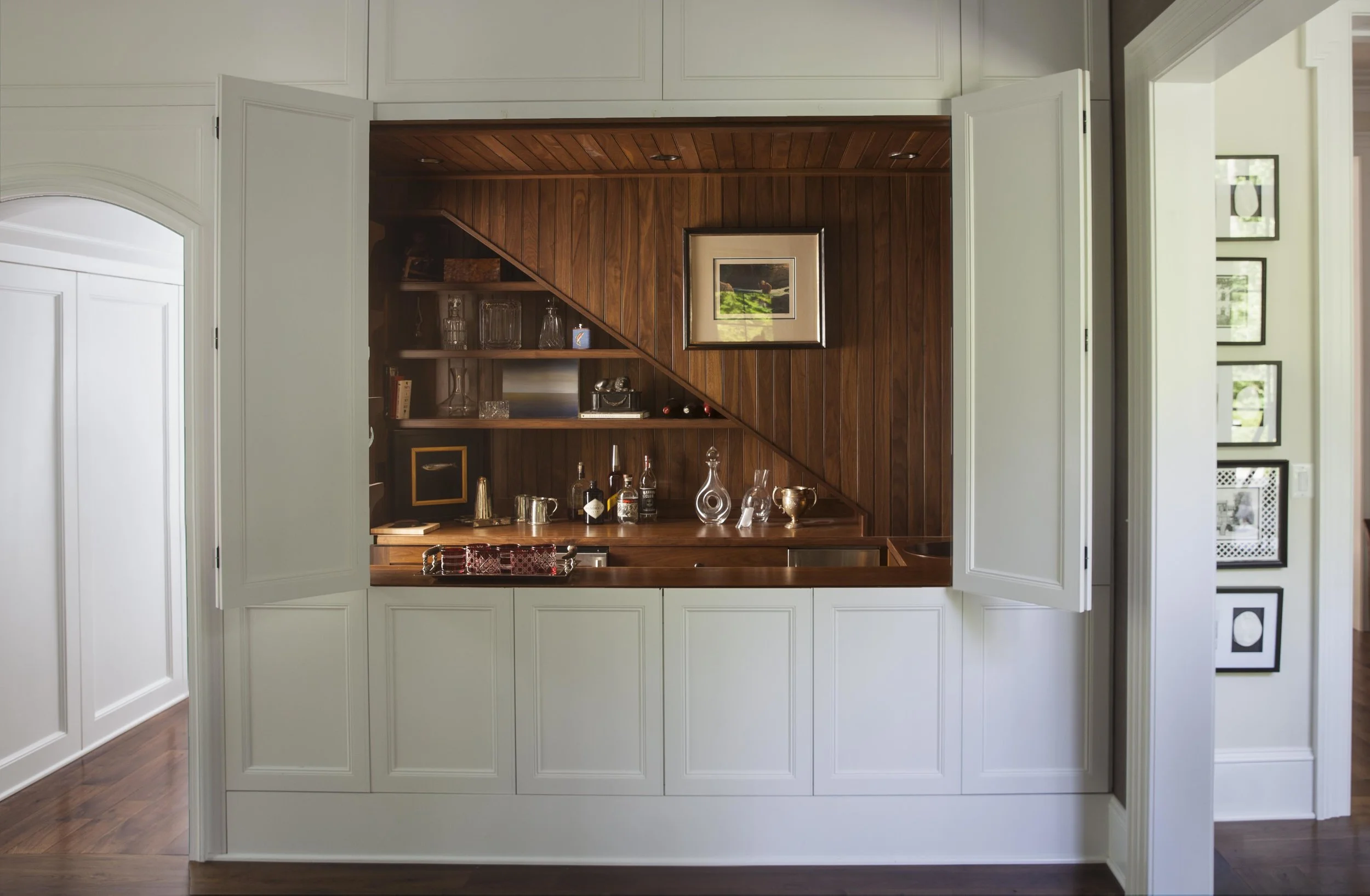 Concealed Bar (Copy)