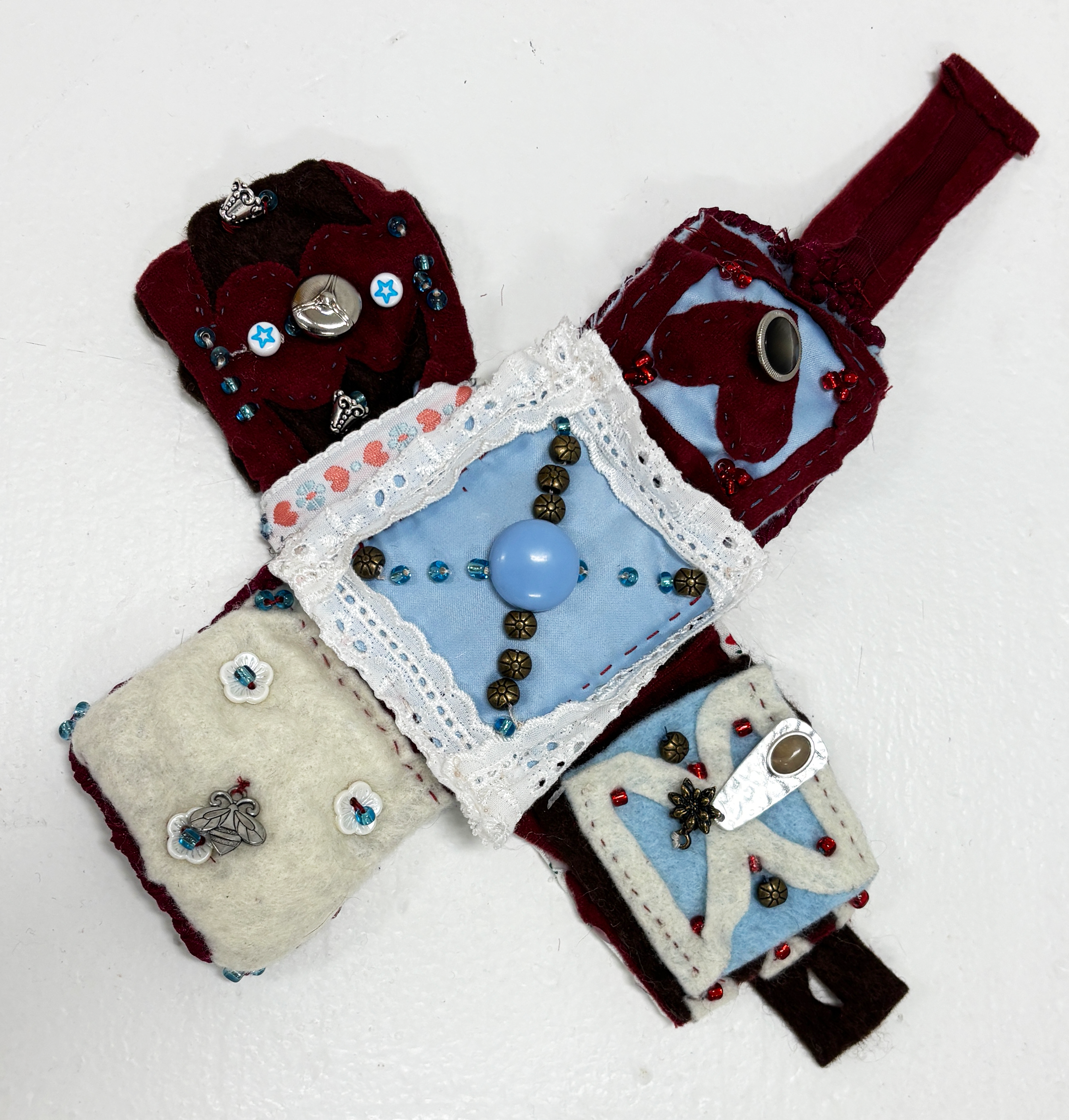 Pocket shrine (2025)
Felt, cotton, beads