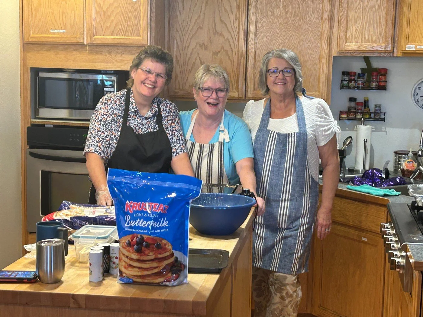 831425_Famcampcooks2.jpg