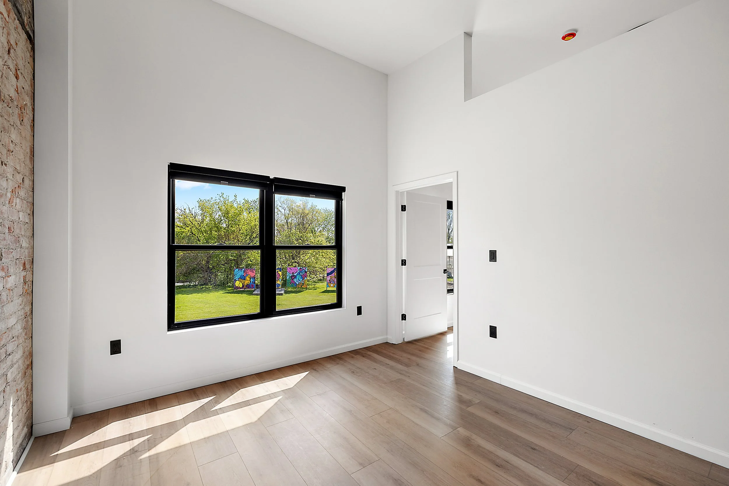 34-9301 Oakland Unit 203-8_Final.jpg