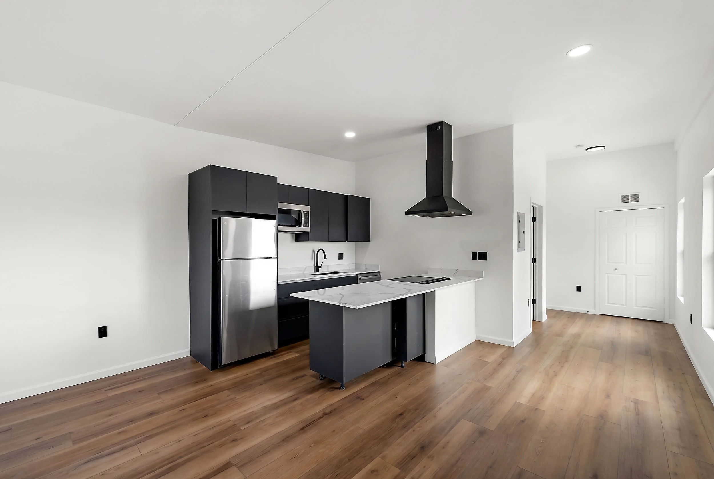 13-9301-Oakland-Unit-202-3_Final.jpg