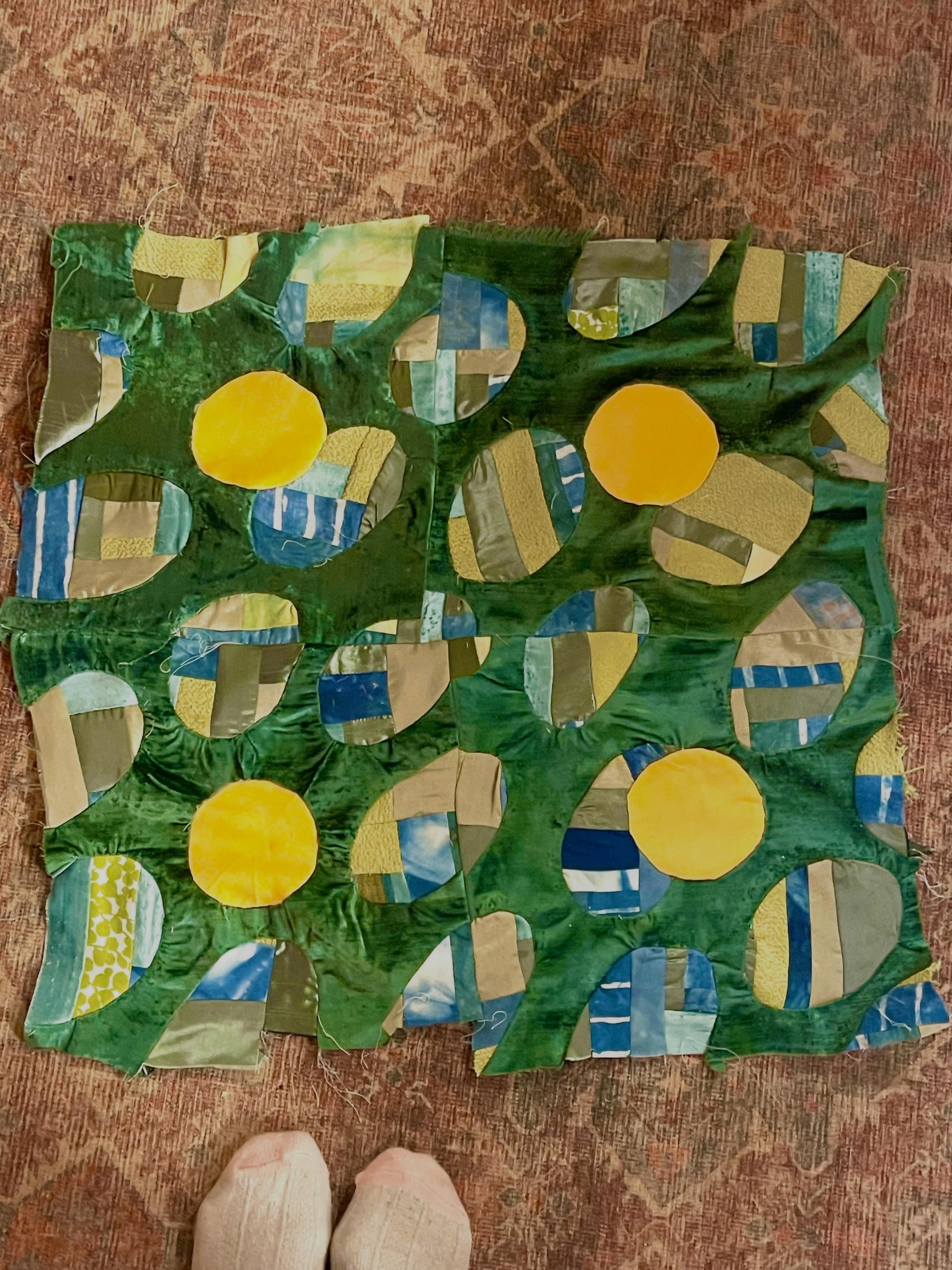 The behind the scenes&hellip;. Look at your own risk.  #artprocessvideo #textileart #art #inprogress #abstract