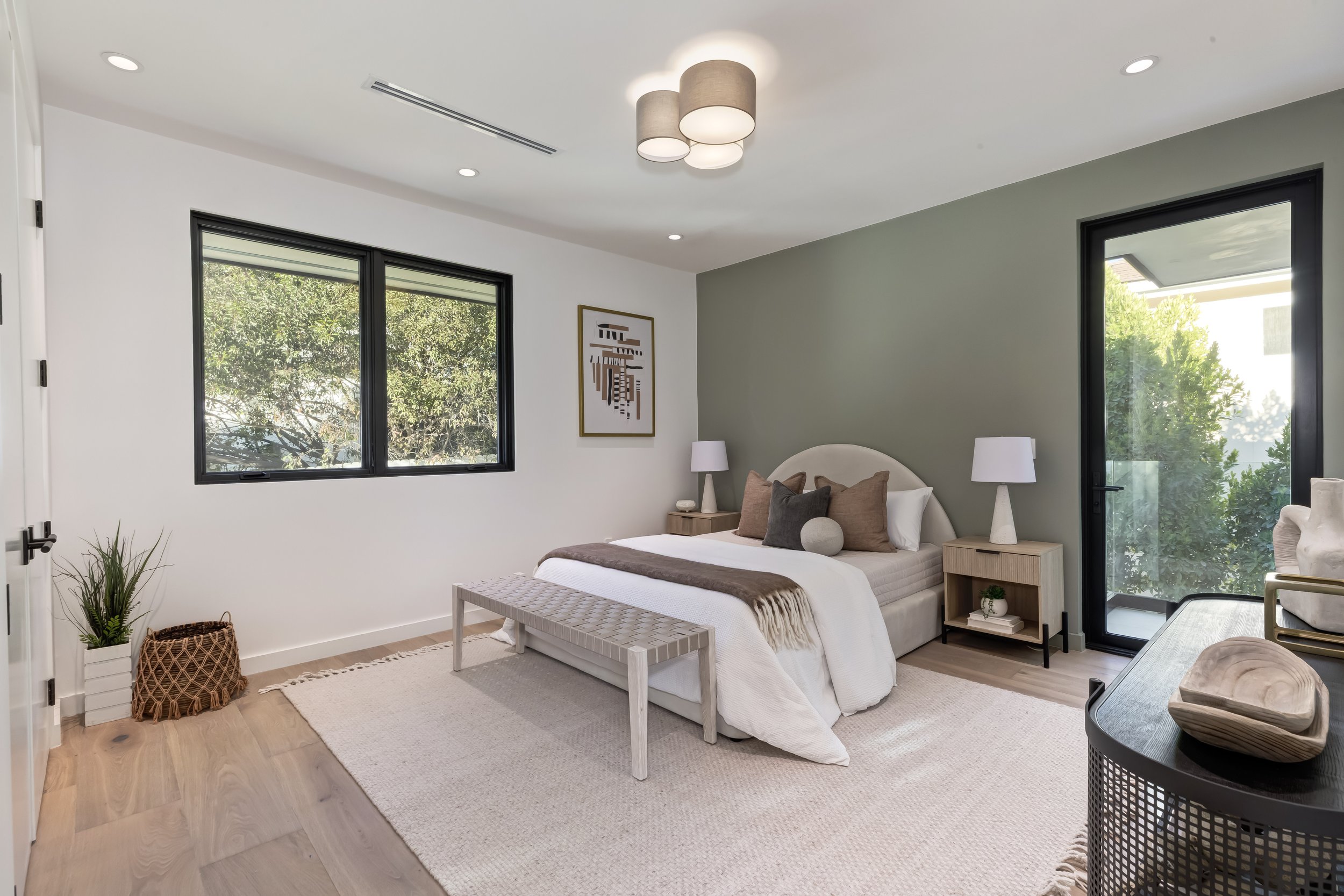 fullbuild_Encino_Interior_Bedroom_01.jpg