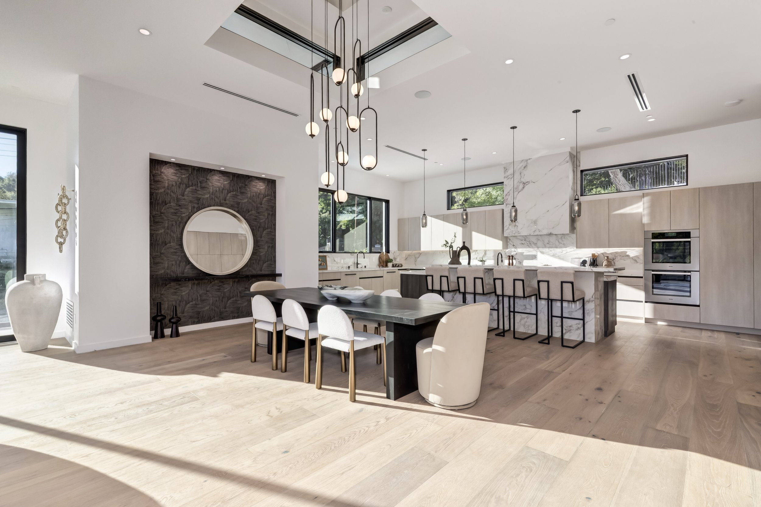 fullbuild_Encino_Interior_Living-room_01.jpg