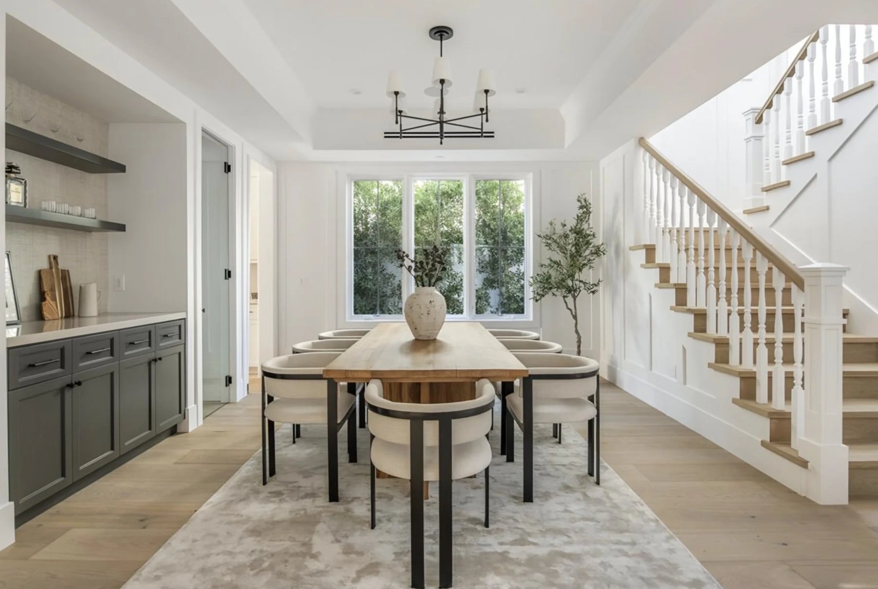 fullbuild_Bundy_Interior_Dining_01+.jpg