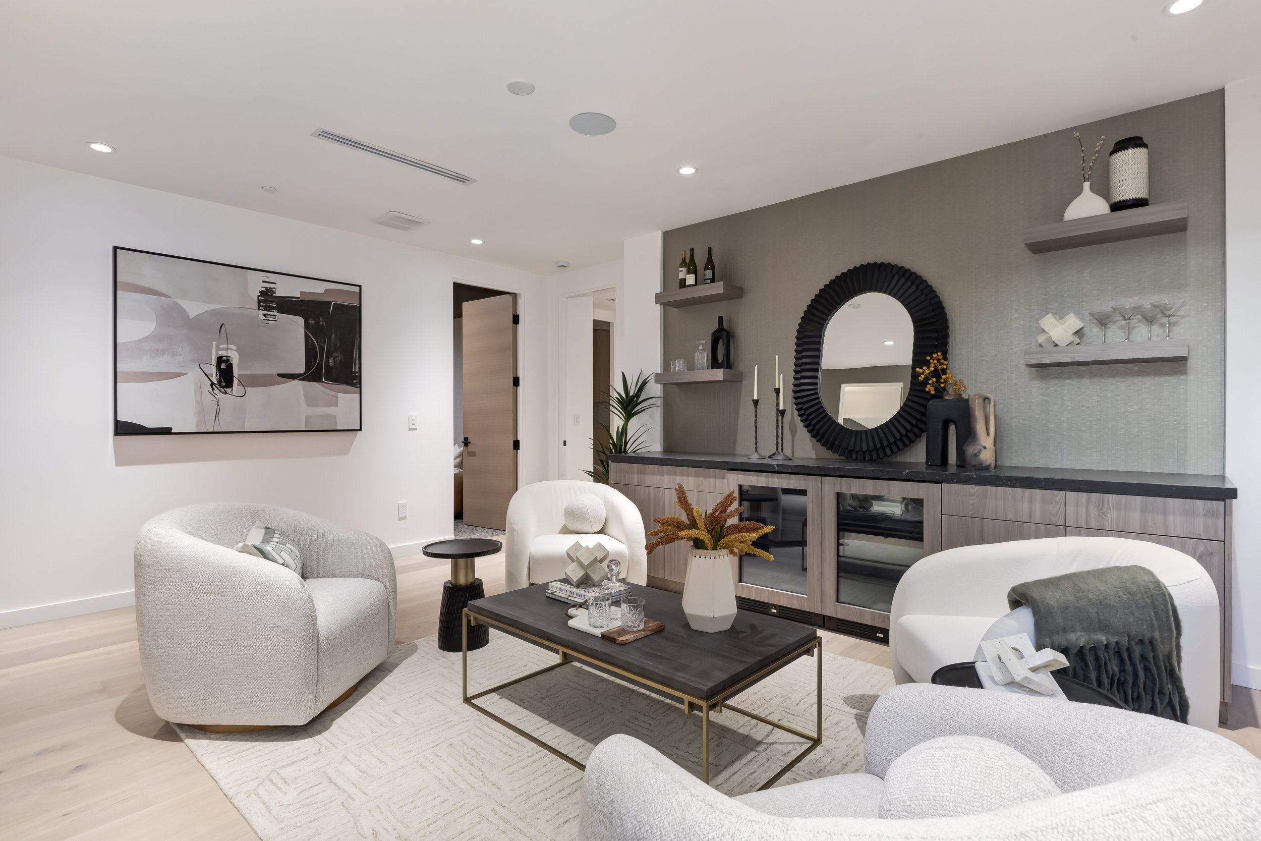 fullbuild_Encino_Interior_Living-room_upstairs.jpg