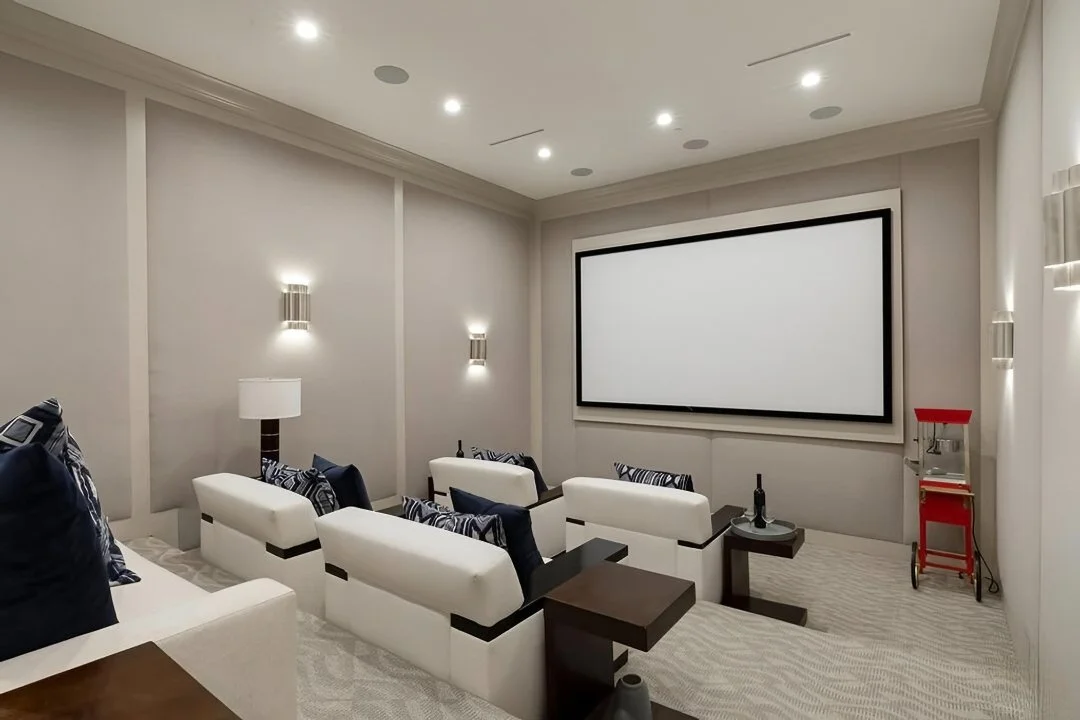 fullbuild_Glenbarr_Interior_Movie-theater_01 .jpg