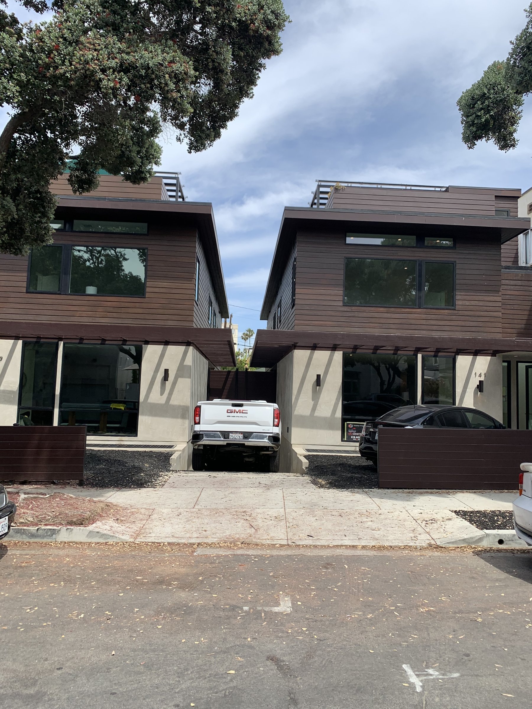 modern-home-street-view-santa-monica.jpg