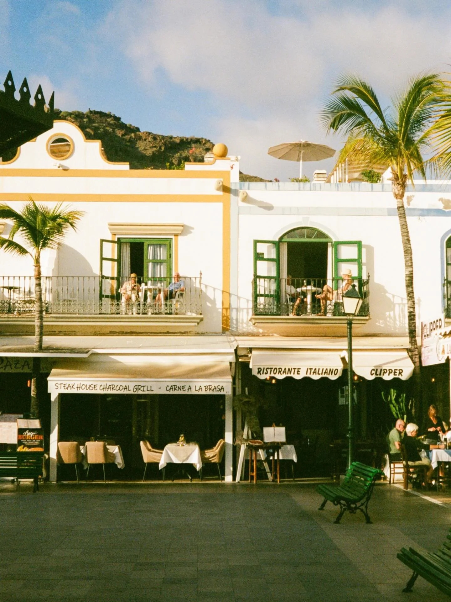 puerto de mog&aacute;n 🌴