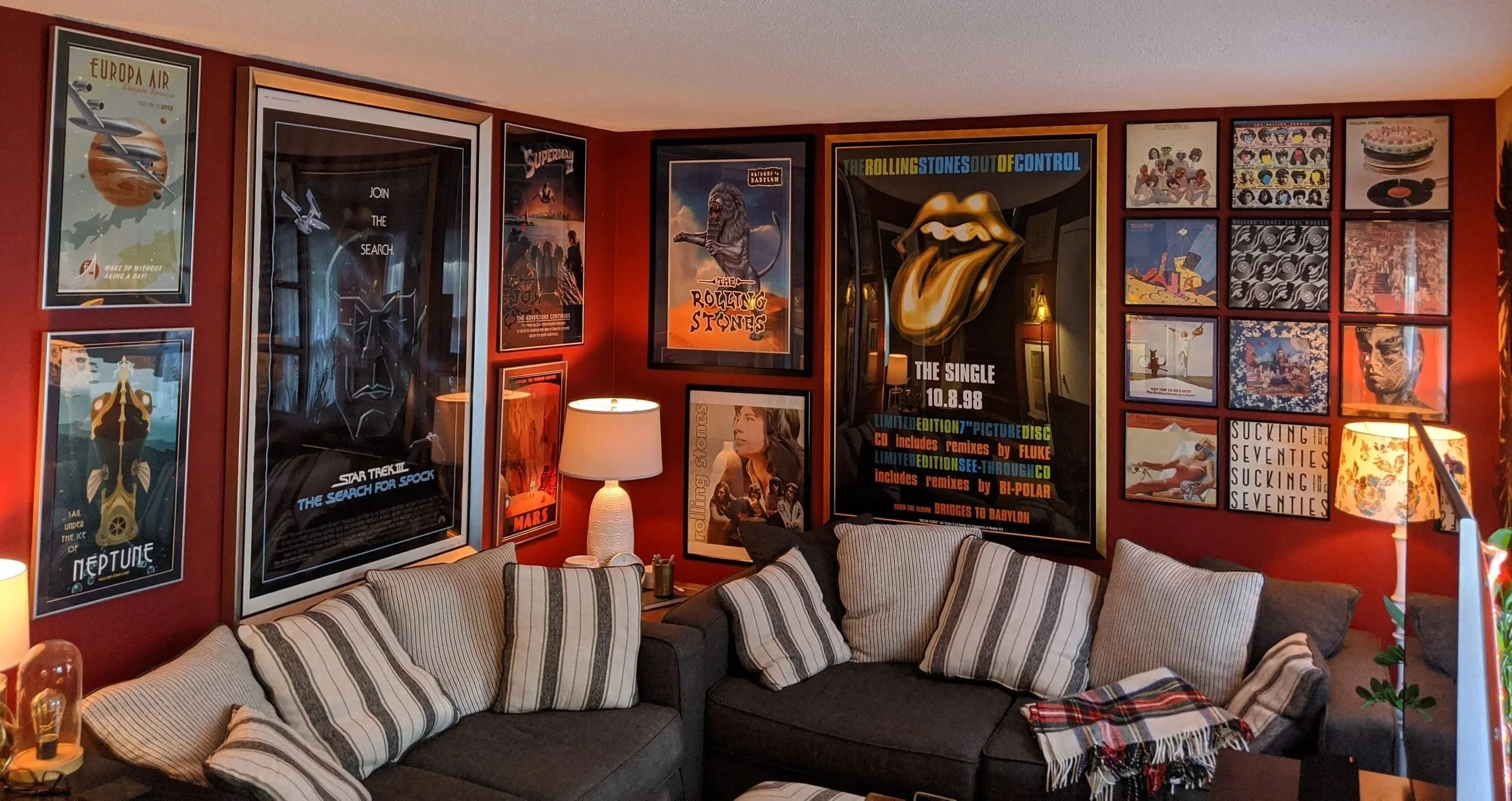 How to Create a Stunning Gallery Wall