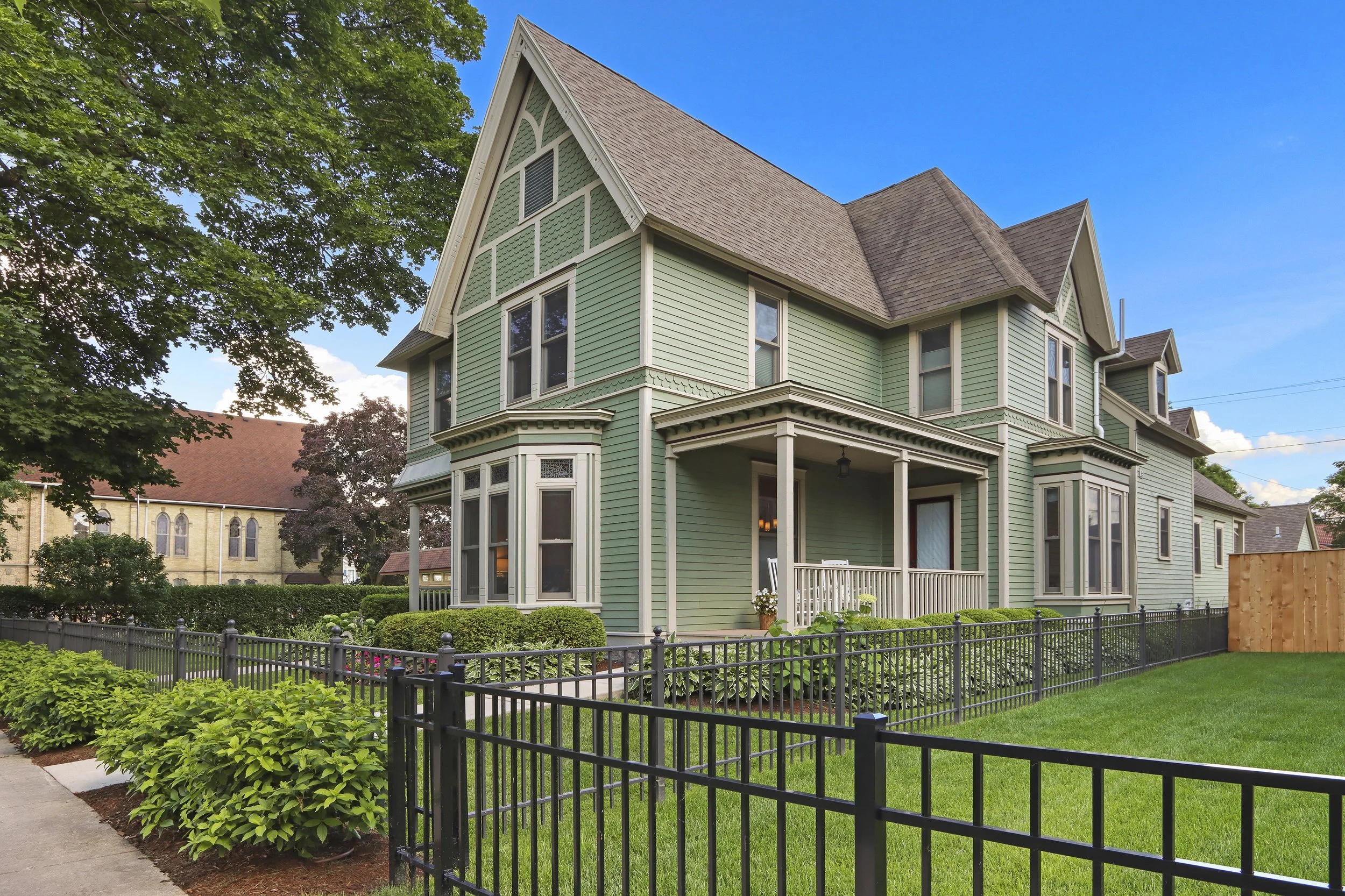 3-print-920 Geneva St, Lake Geneva, WI - 9.jpg