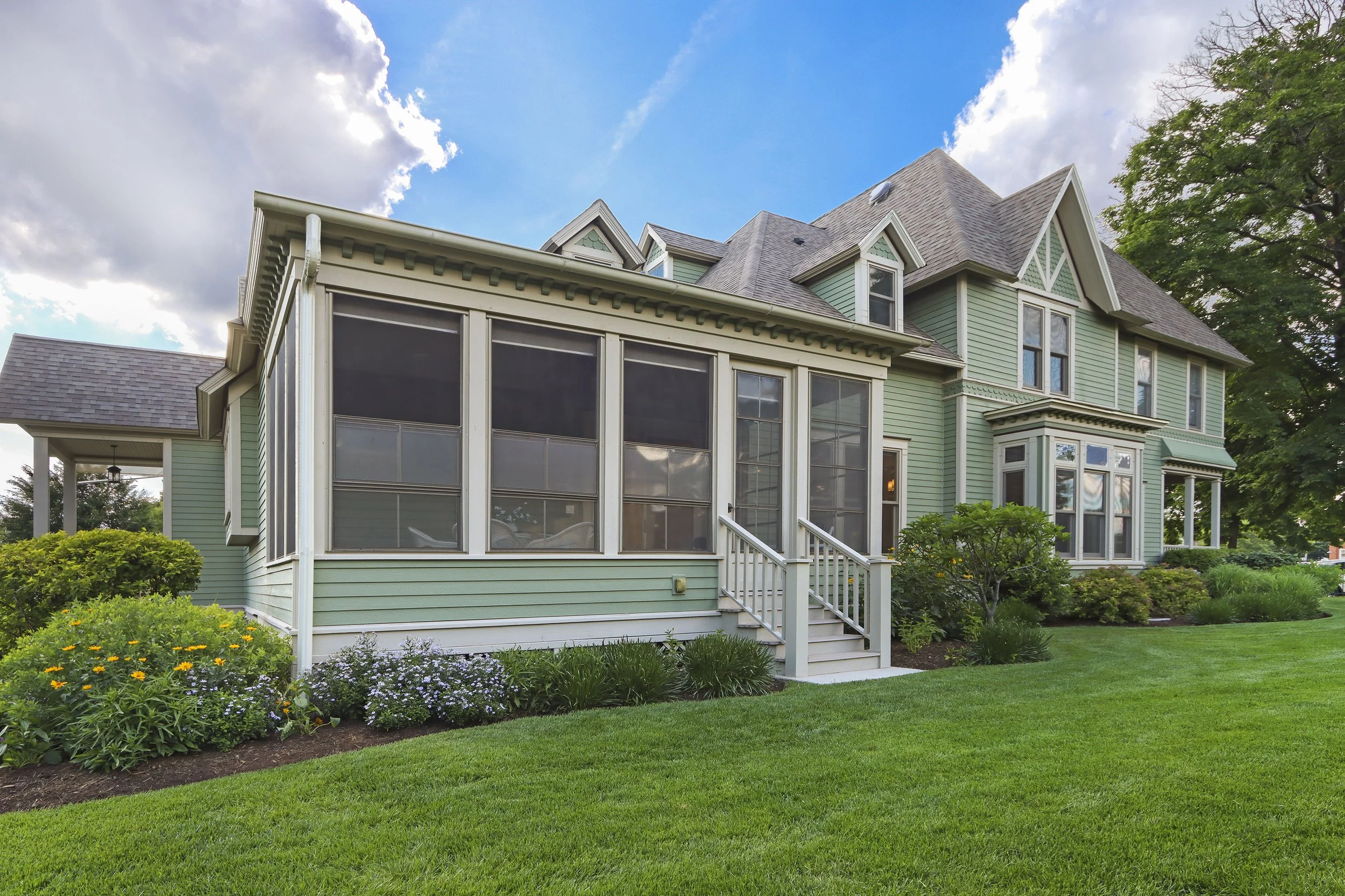 60-print-920 Geneva St, Lake Geneva, WI - 12.jpg