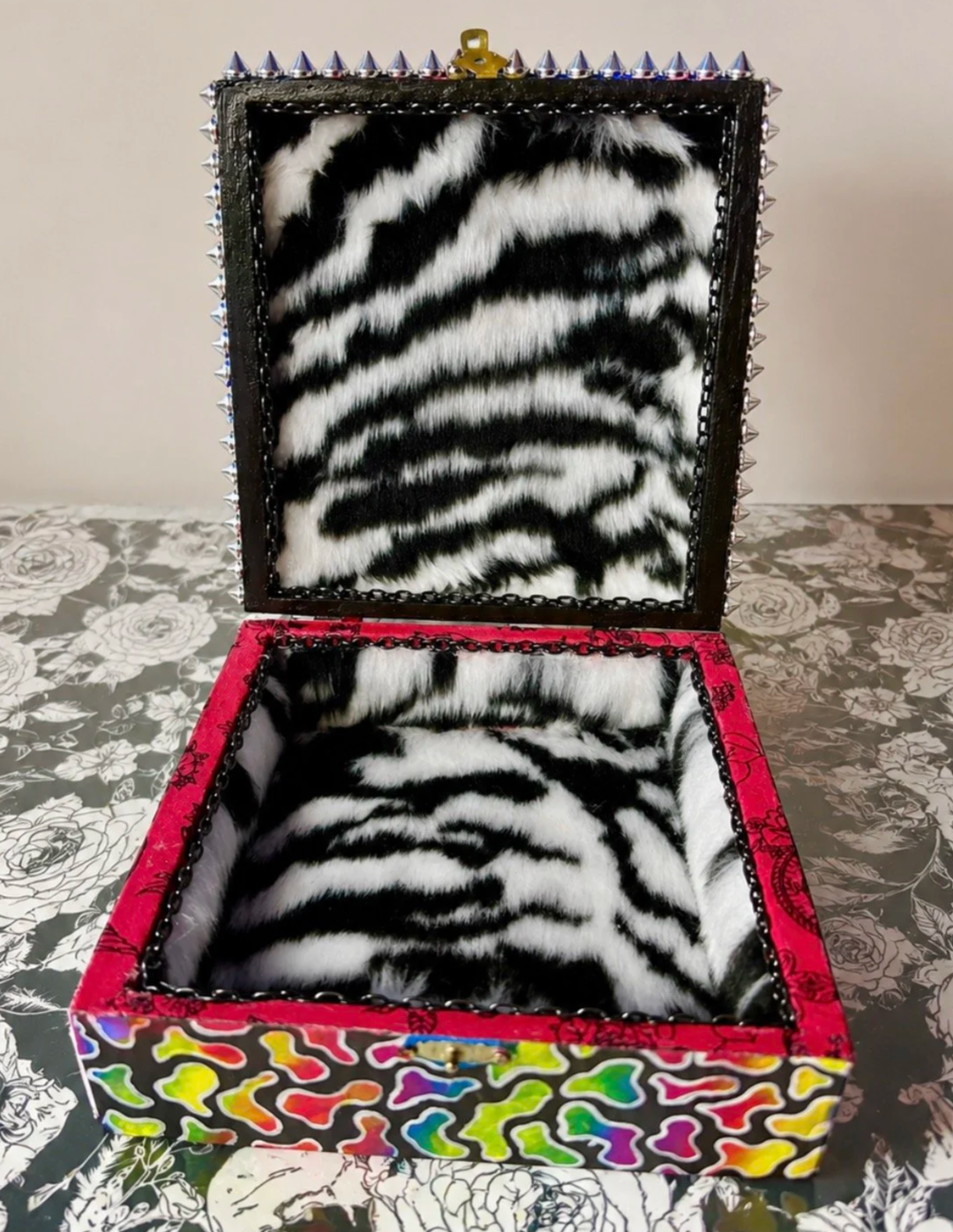 Customized+Trinket+Box%2C+_Psychedelic+Fur_+.png