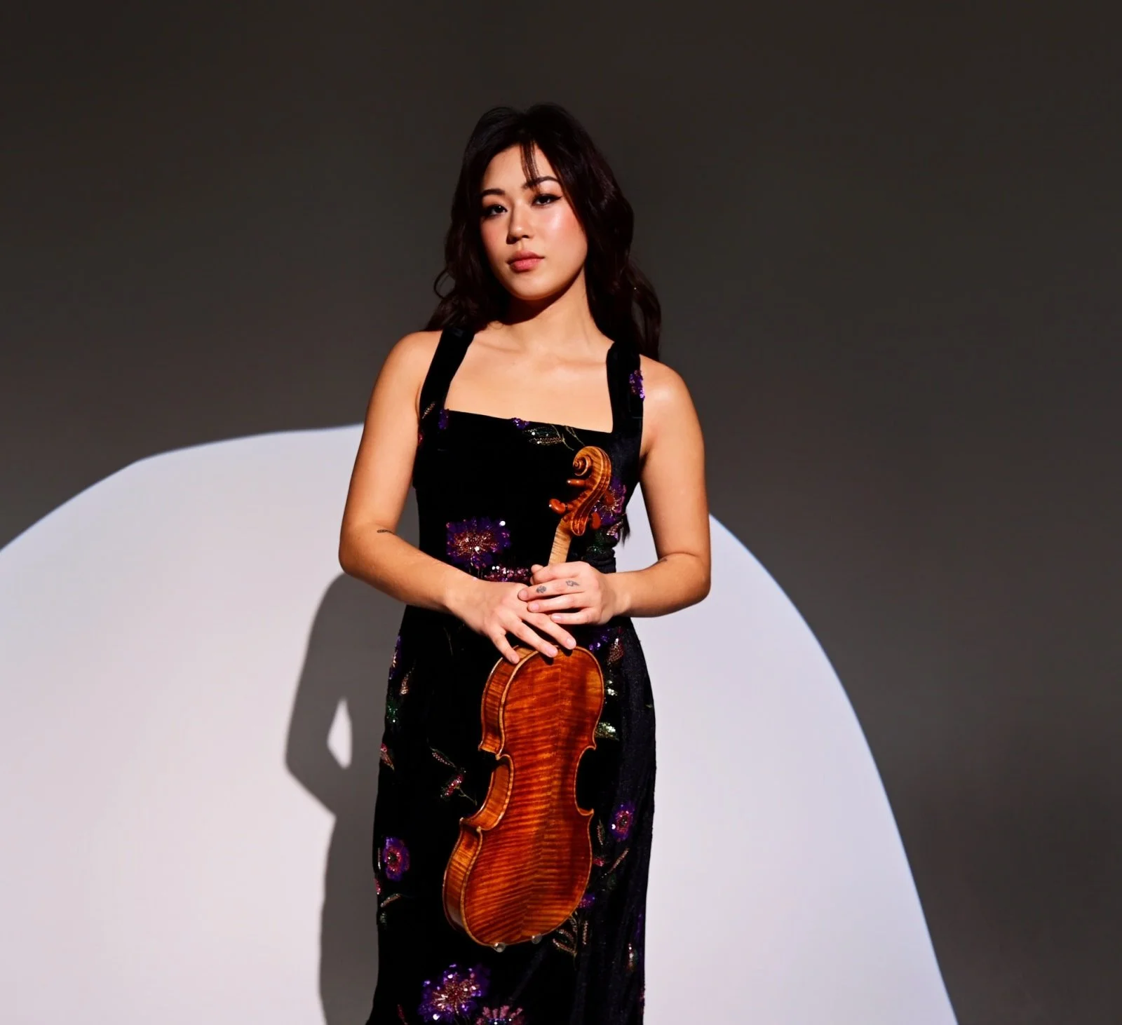 Claire Wells, Violin