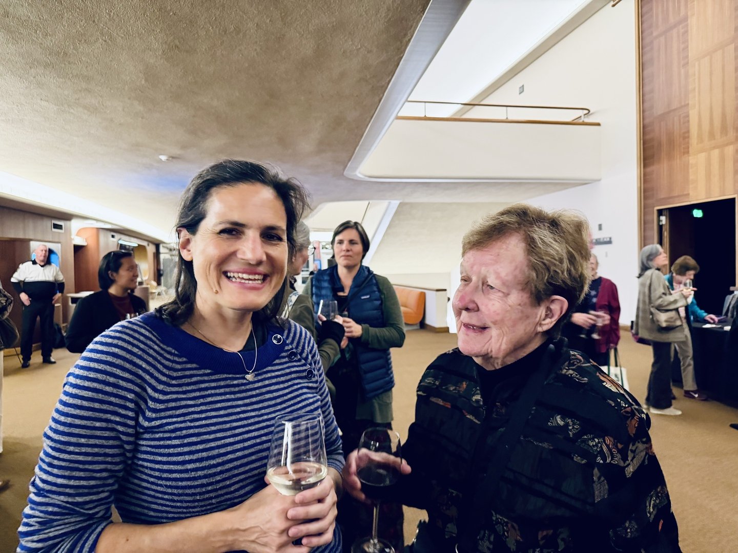  Liz Freivogel (violist of Jupiter Quartet) and Clementina Fleshler (executive director emeritus)  photo credit: Mark Hayman 