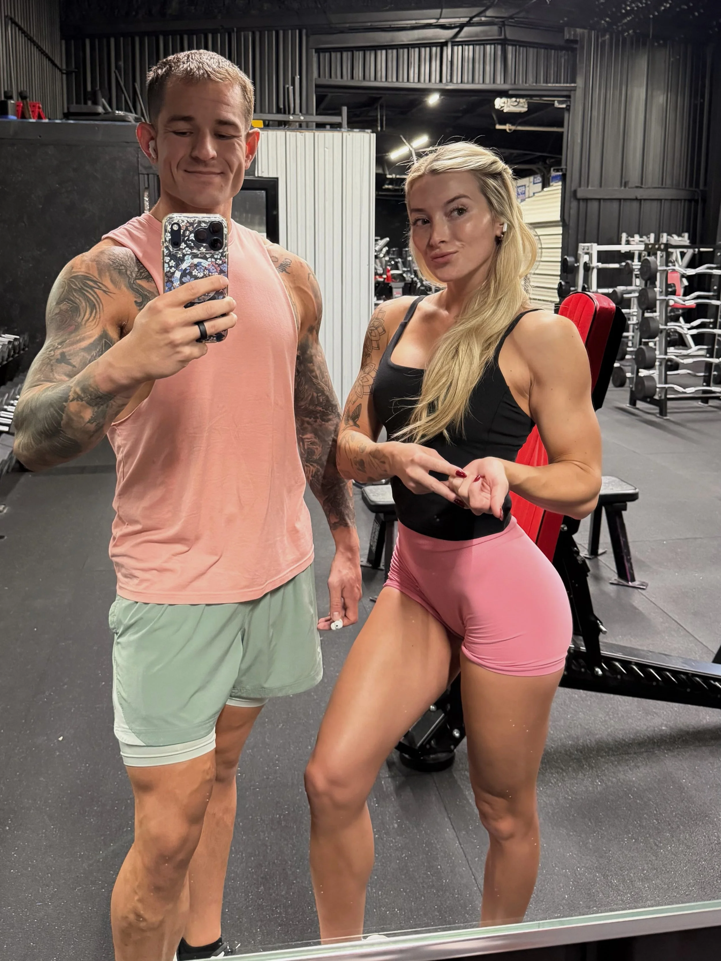 Hi friends! 🩷🫶🏼

If you&rsquo;re new here, my name is Kyler! I&rsquo;m a certified personal trainer, strength &amp; conditioning coach, and nutrition coach. I&rsquo;m passionate about creating personalized fitness and nutrition plans that help wom