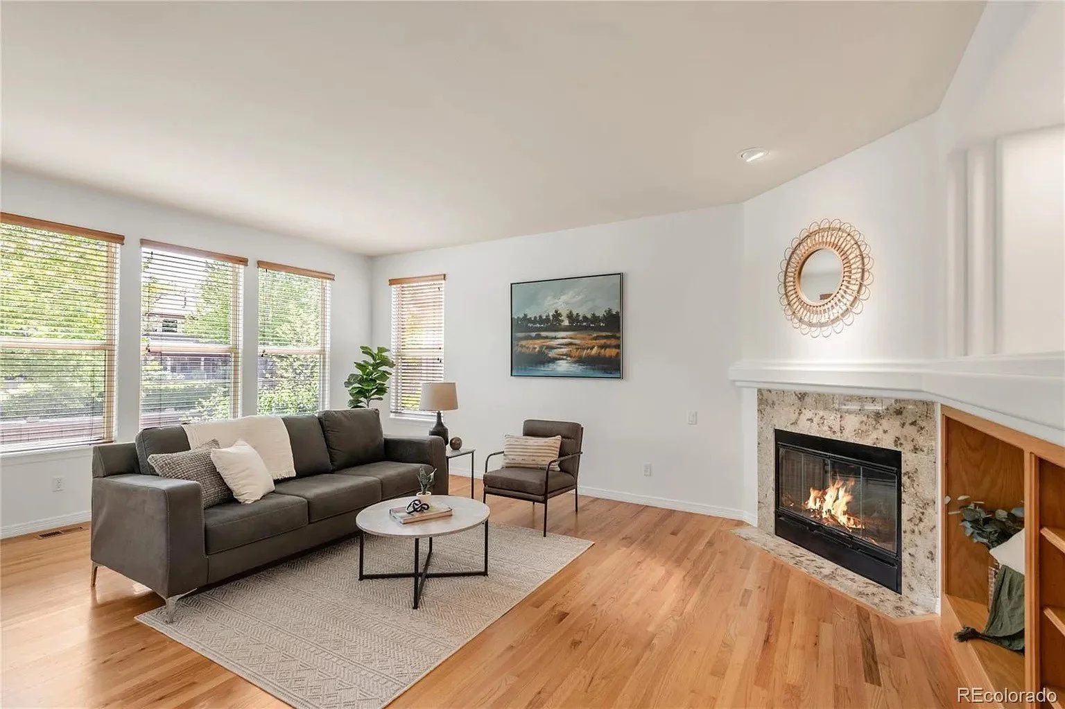 Living Room2.jpg