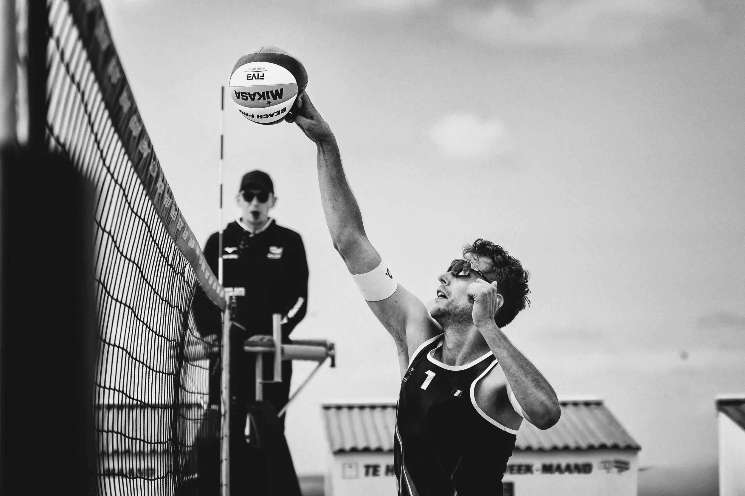 Beachvolleybal op het strand