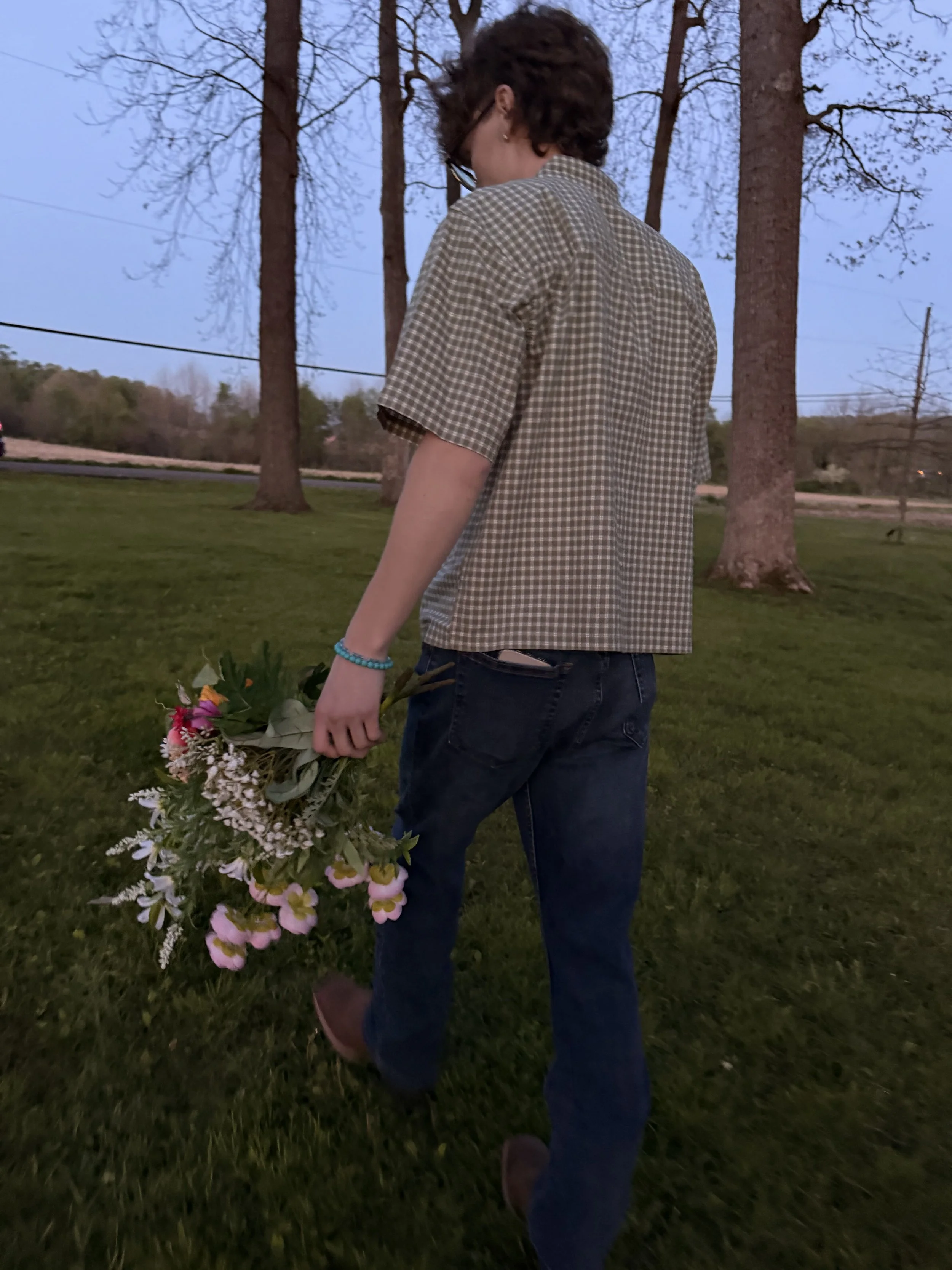 Sean Brown - Flowers and Field, Jeans and Boots - Photo Capture 