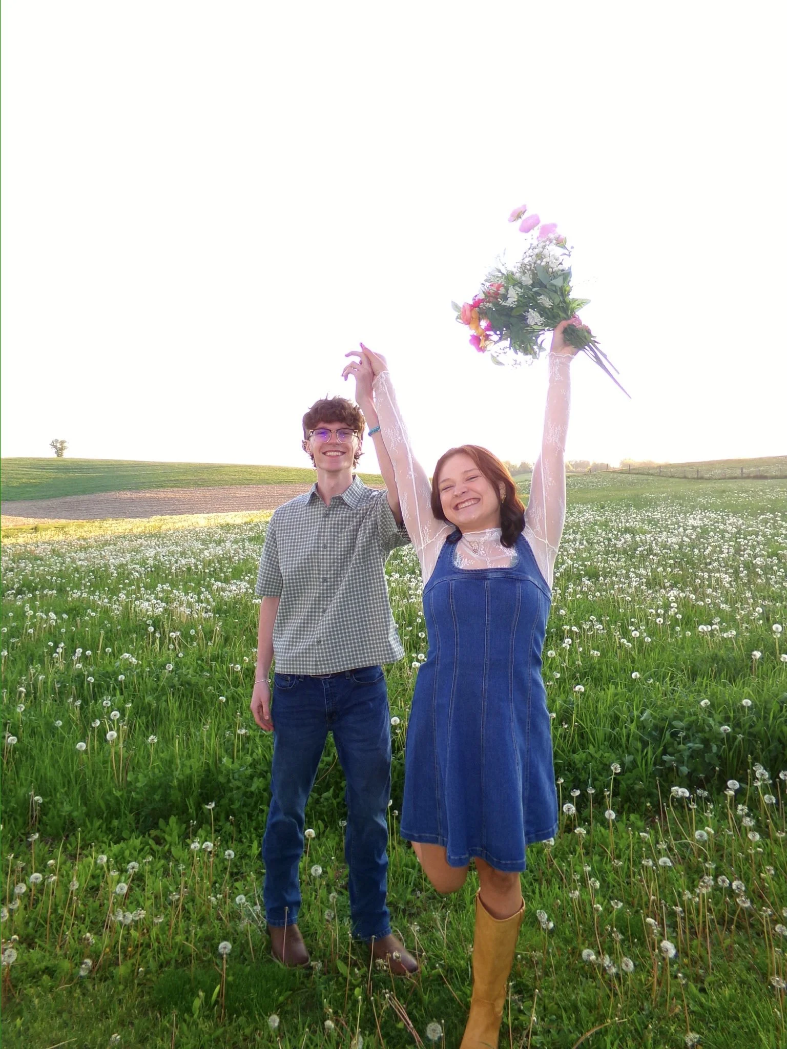 Sean & Lili - Couples Field & Flower Photoshoot - Photo Capture 