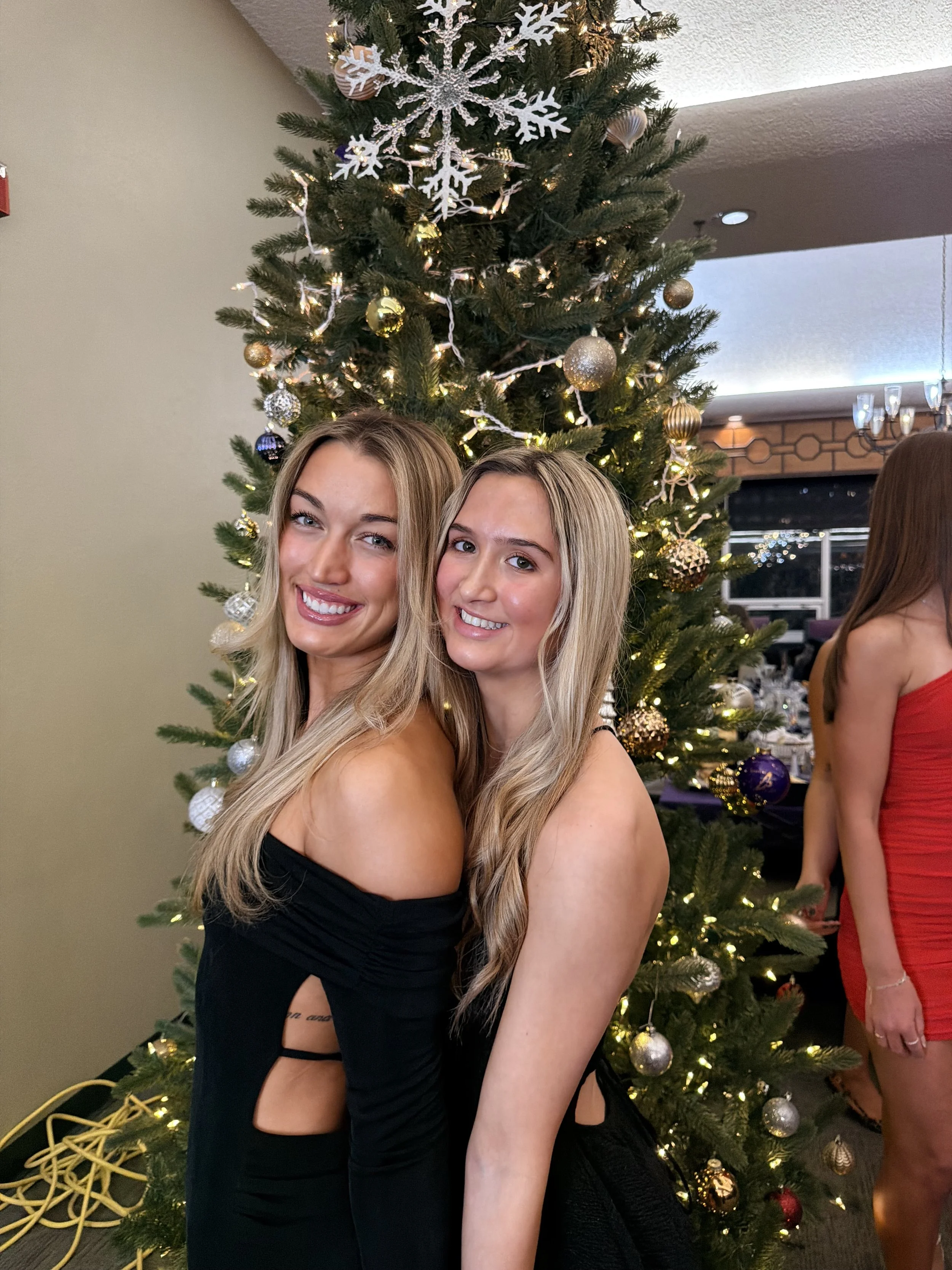Kyleigh & Tamra - Elmira College Senior Holiday Banquet - Photo Capture 