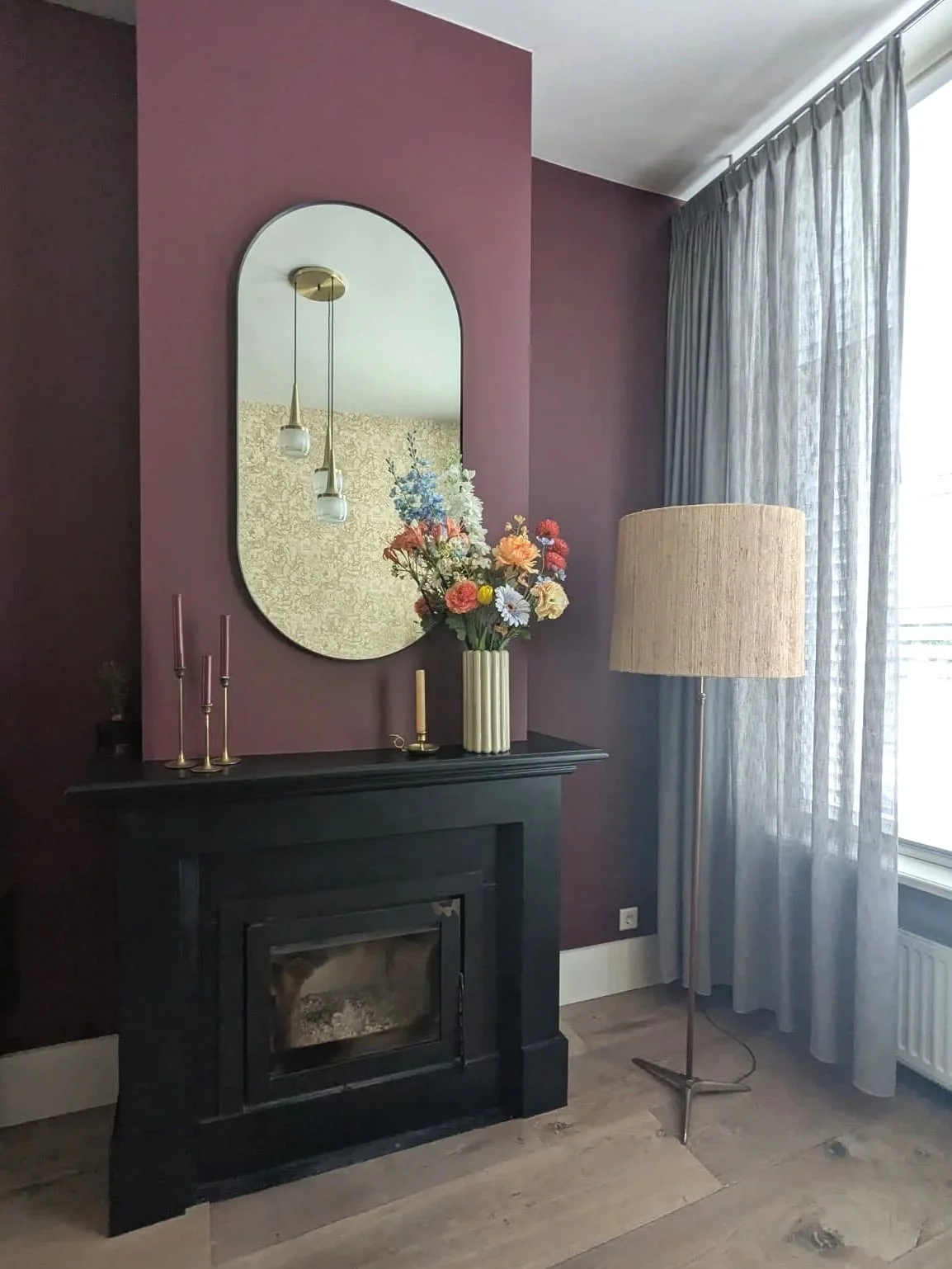 Haard met Duitse design verlichting