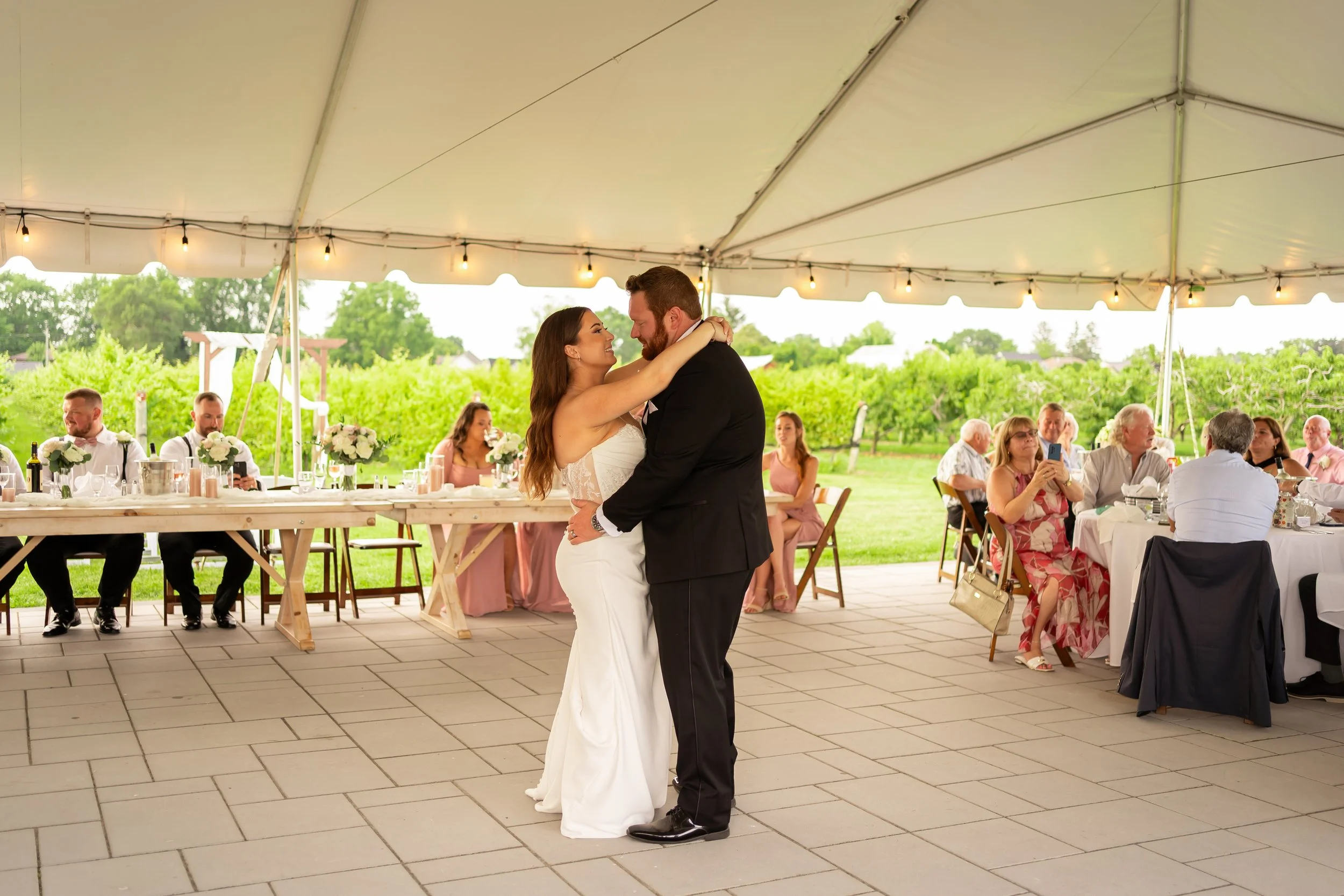 Alicia&Mitch-SneakPeek-39.jpg