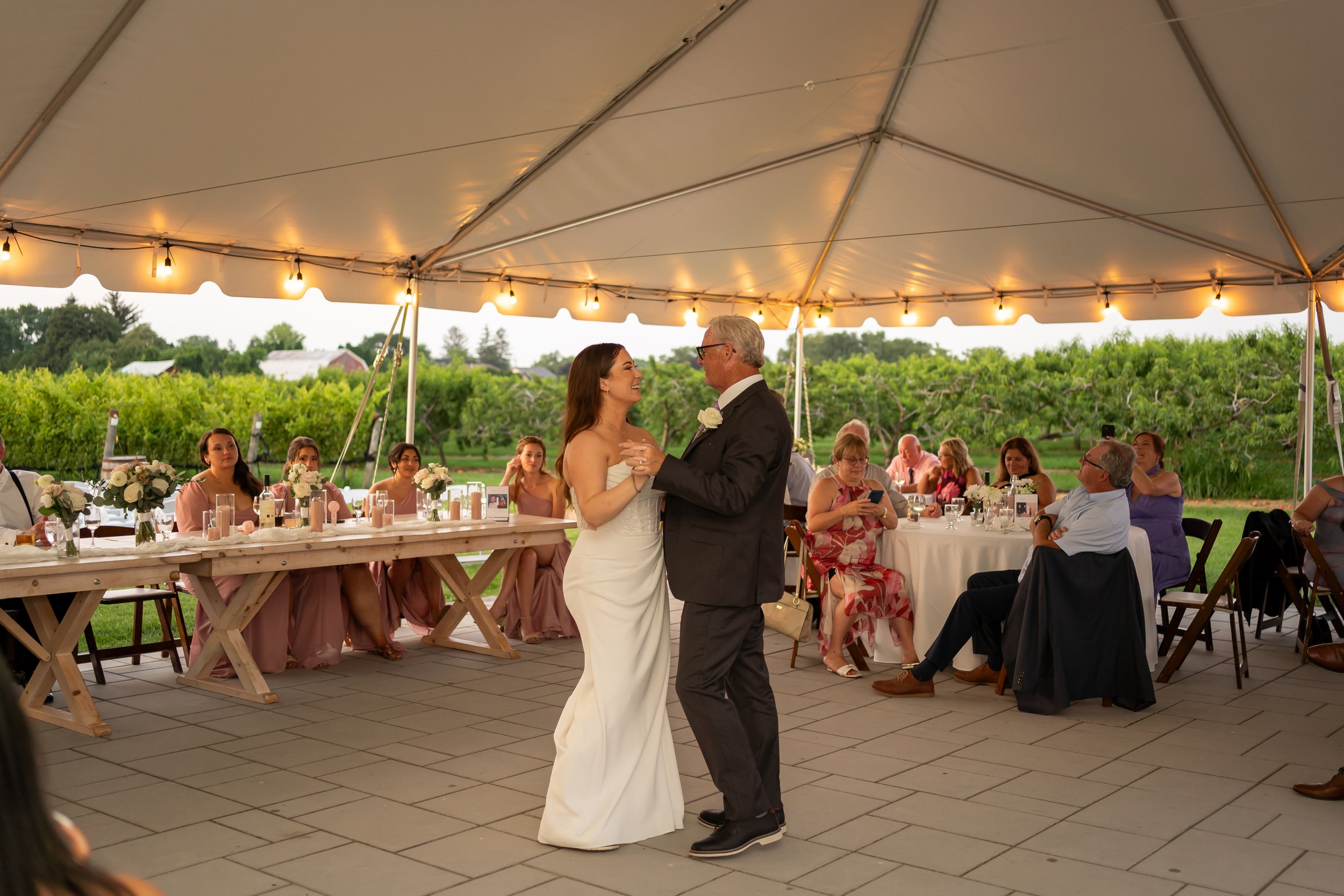 Alicia&Mitch-SneakPeek-54.jpg