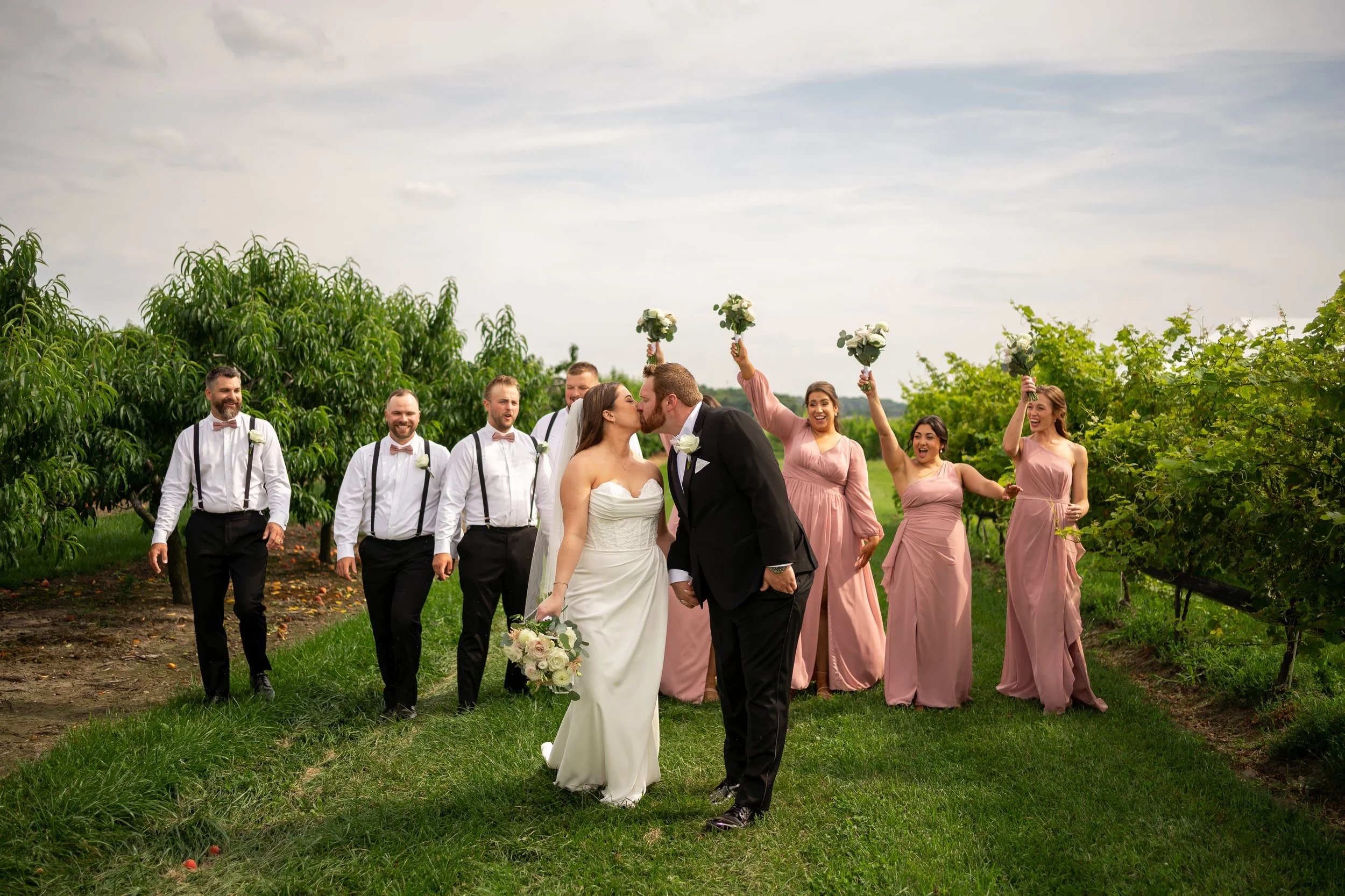 Alicia&Mitch-SneakPeek-17.jpg