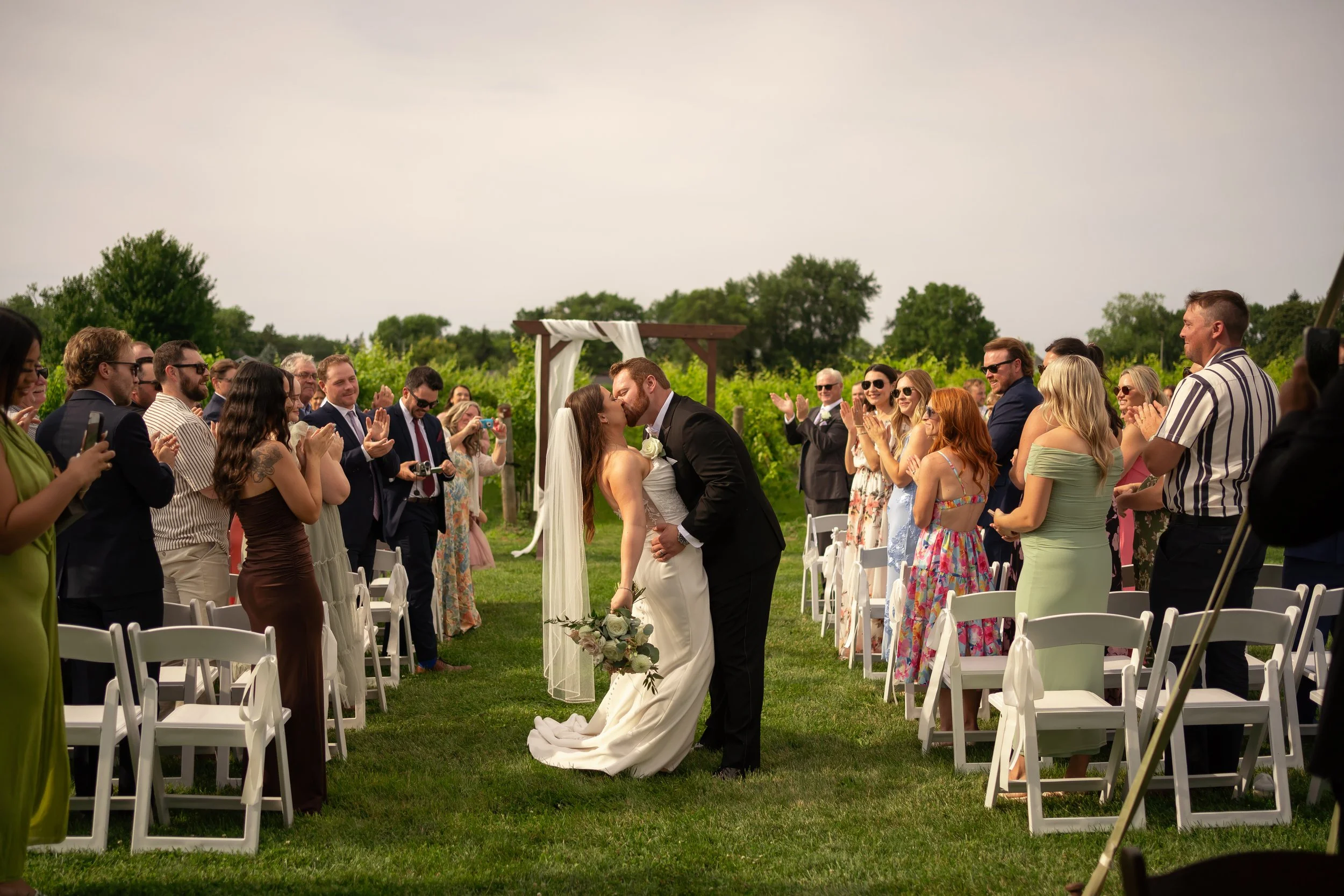 Alicia&Mitch-SneakPeek-33.jpg