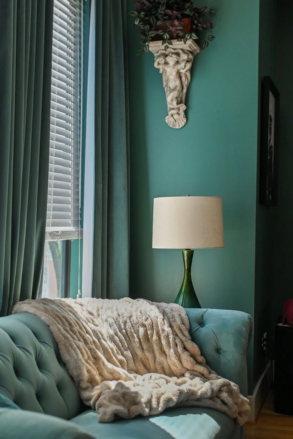 upload-05-green-lounge-2x3.jpg