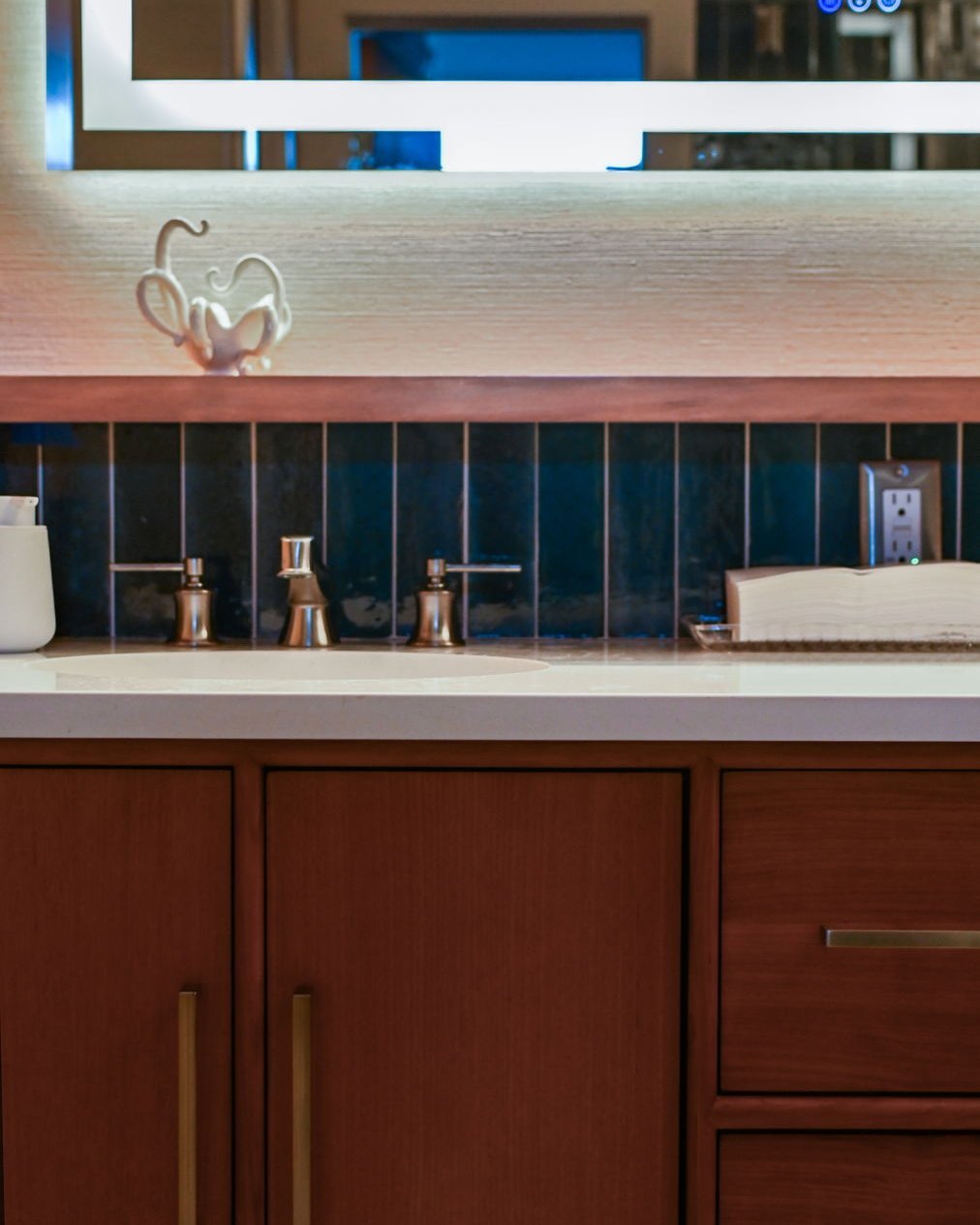 upload-08-bathroom-vanity-detail-4x5.jpg