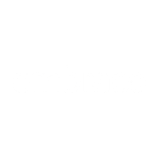 O logotipo da Embraco em branco sobre fundo preto.