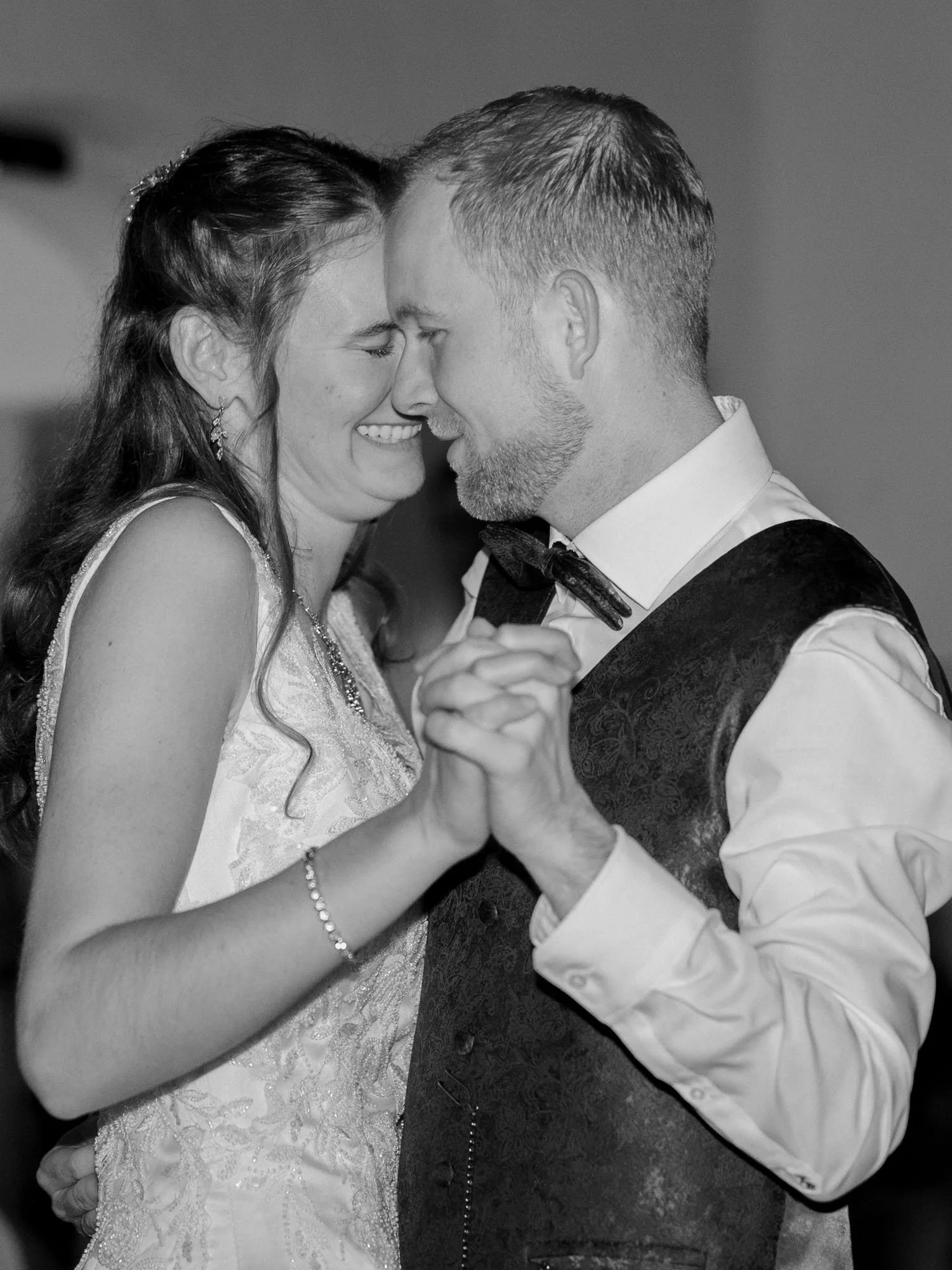 Brautpaar beim Hochzeitstanz bei seiner Hochzeit in Chemnitz