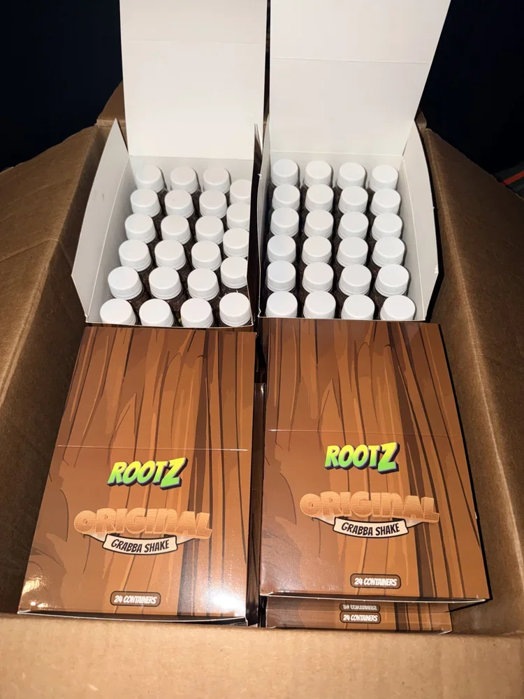 Grabba shake display case
$360.00
A case of 24 bottles of ROOTZ Grabba alive with real, natural leaf tobacco. Our fronto is sourced directly from trusted farms, cured with care, and shipped fresh to your door. Whether you're rolling a blunt or just l