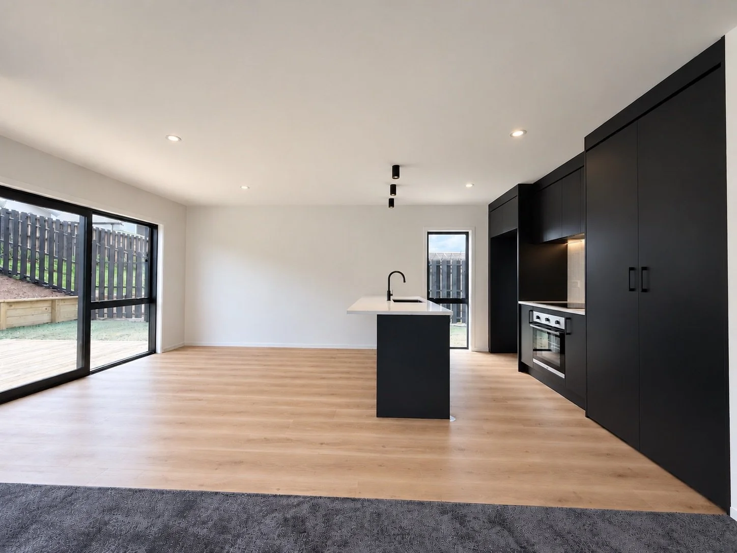 27 Panewaka St