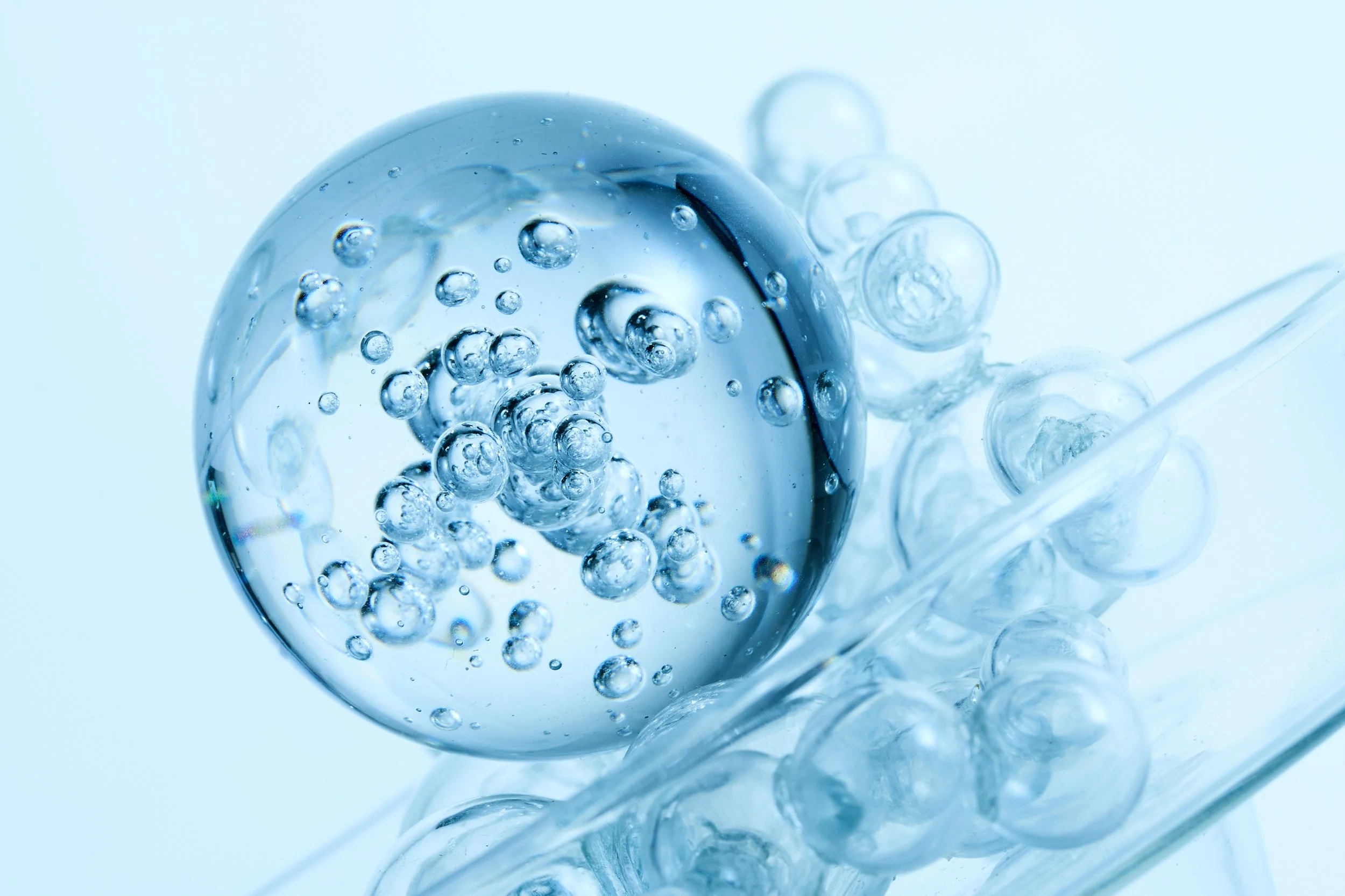 Understanding Lyophilized Peptides and Why Reconstitution Matters