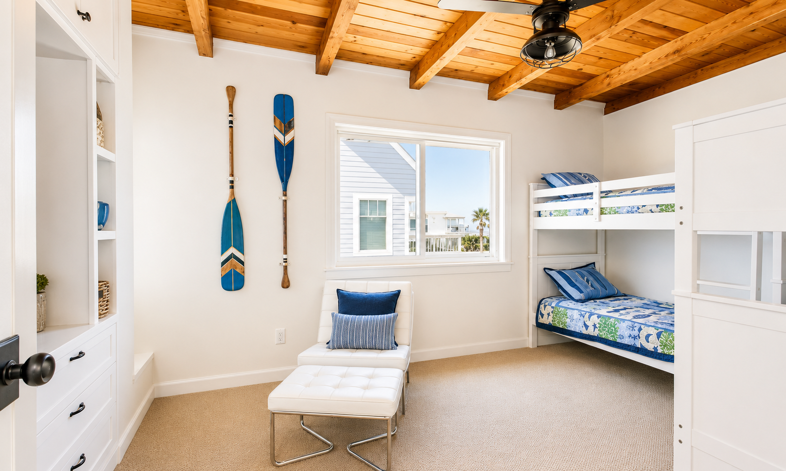 15 CHAT 825  UP BED 2.png