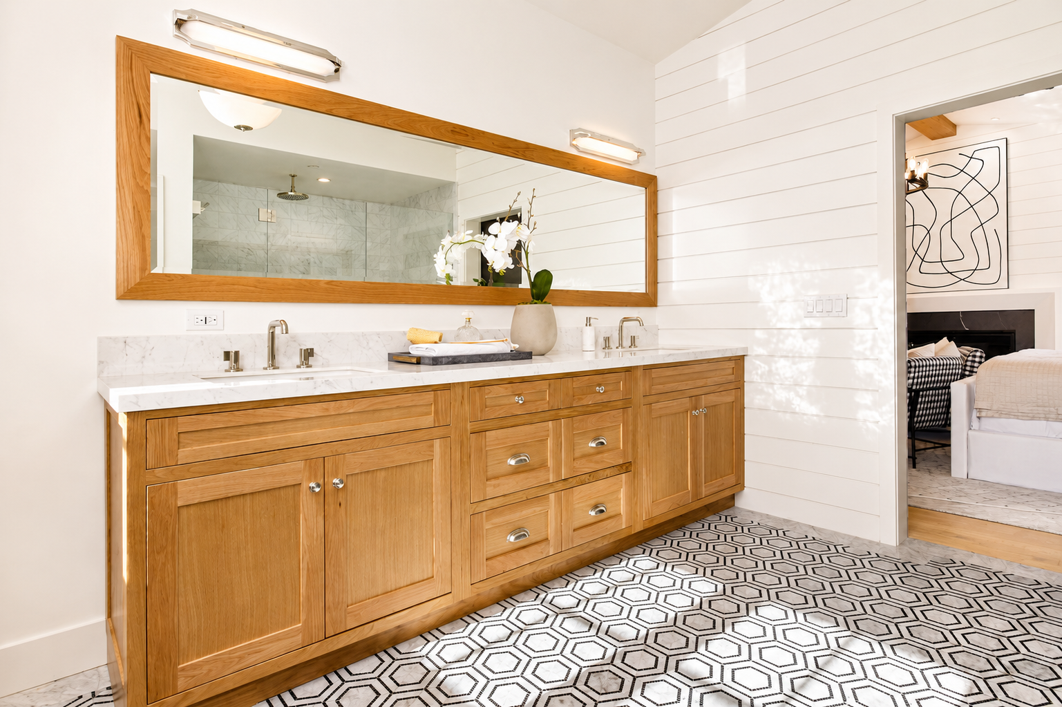 29 CHAT DK MASTER BATH 1.png