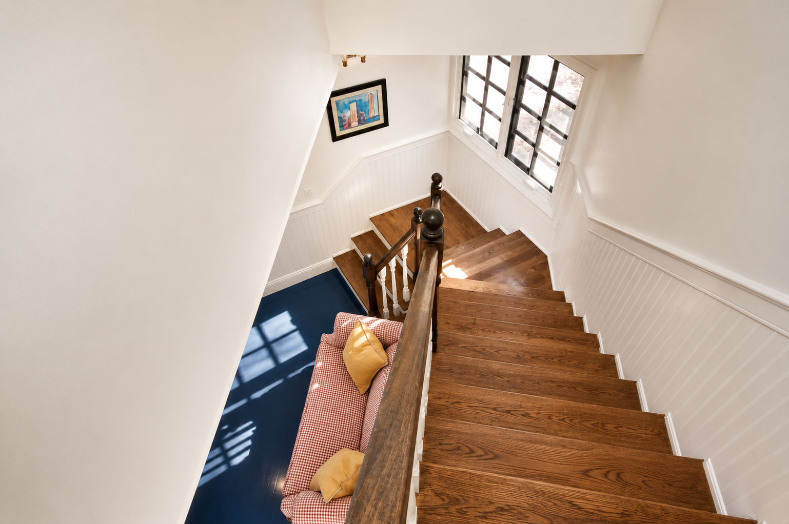 20 CHAT GW BACK STAIR 2.png