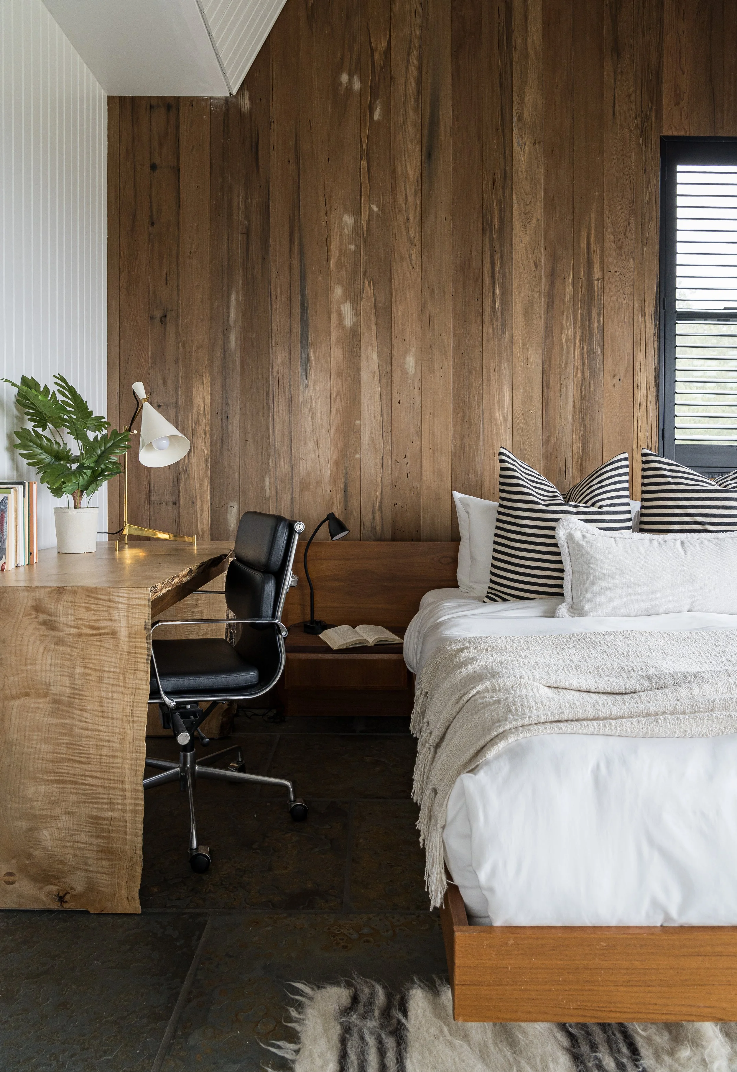 501, 509 Smith Brothers Rd HR-50.jpg