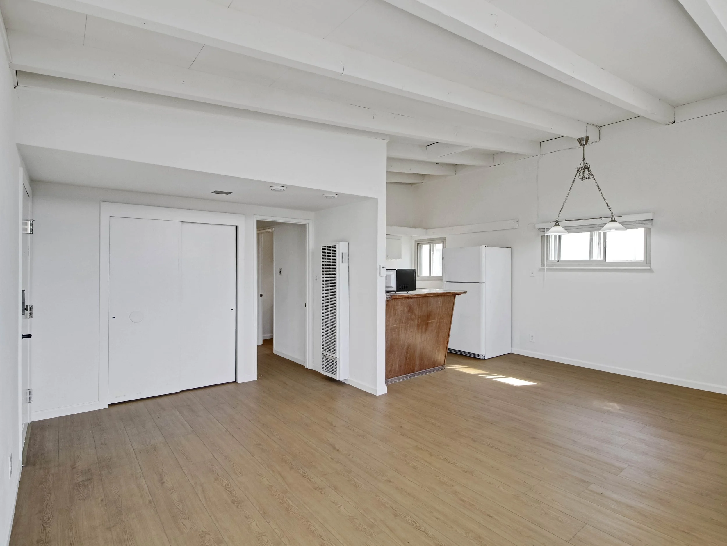 04-106 Sunridge Street-4.jpg