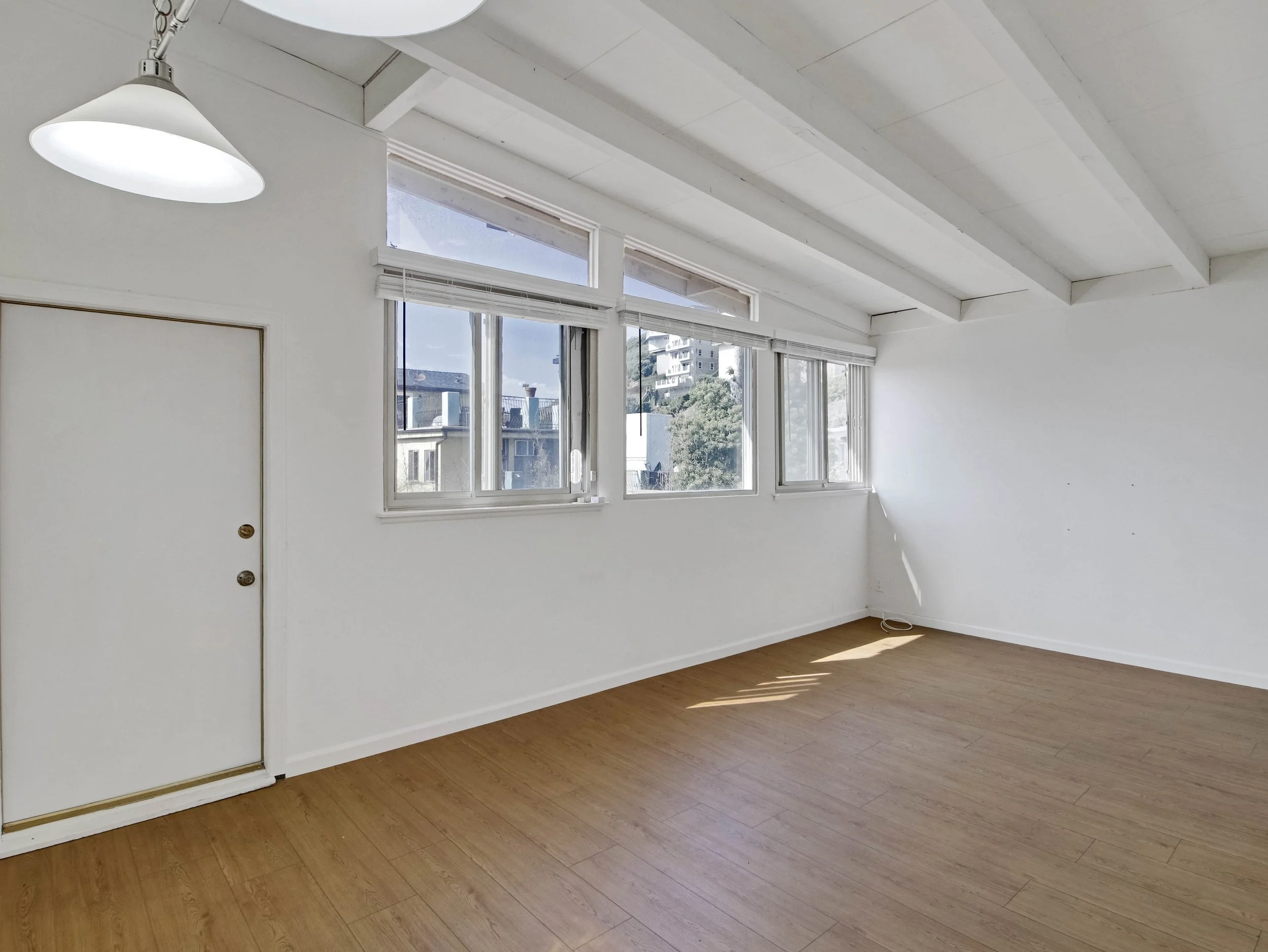 07-106 Sunridge Street-7.jpg