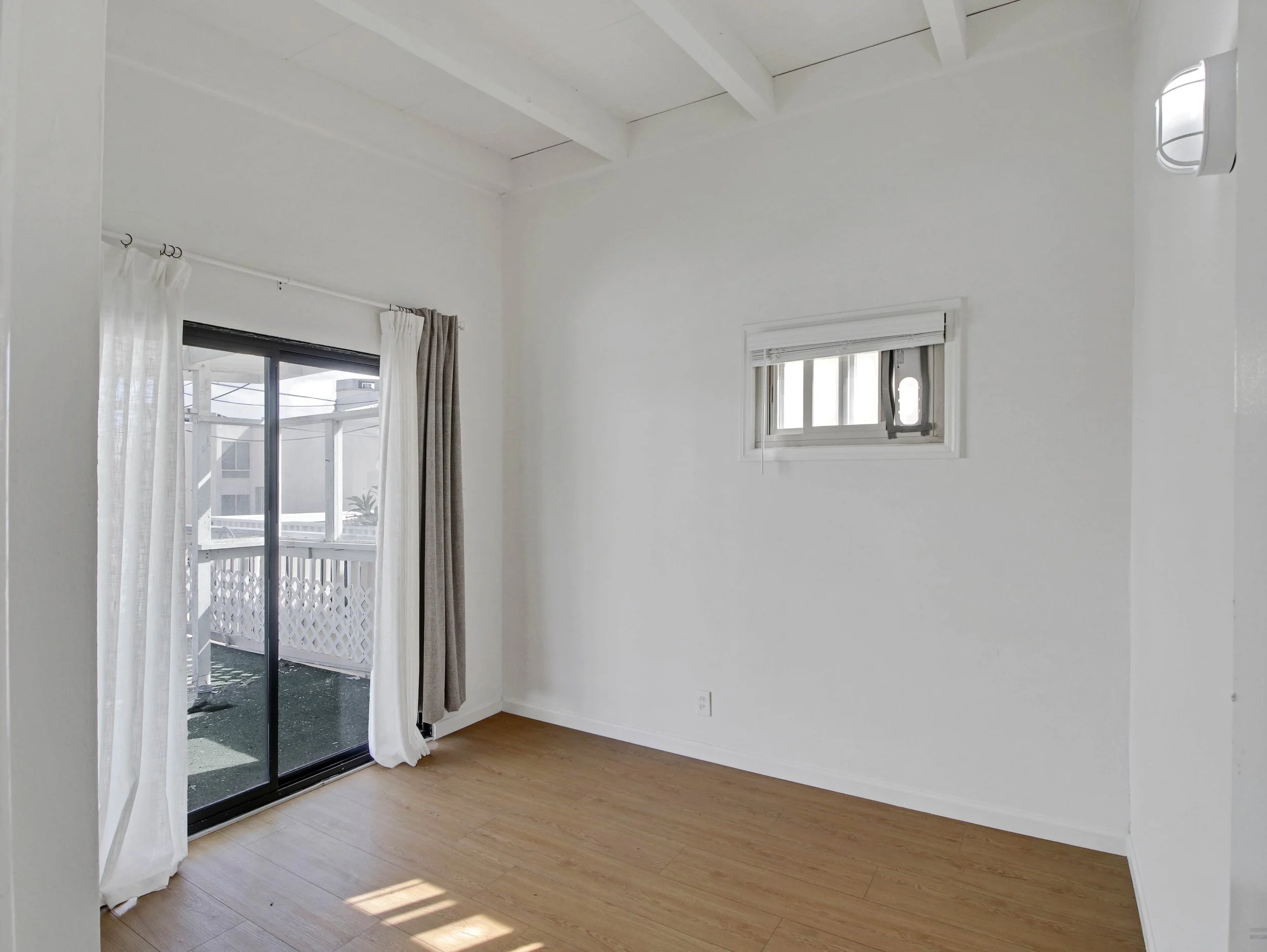 20-106 Sunridge Street-20.jpg